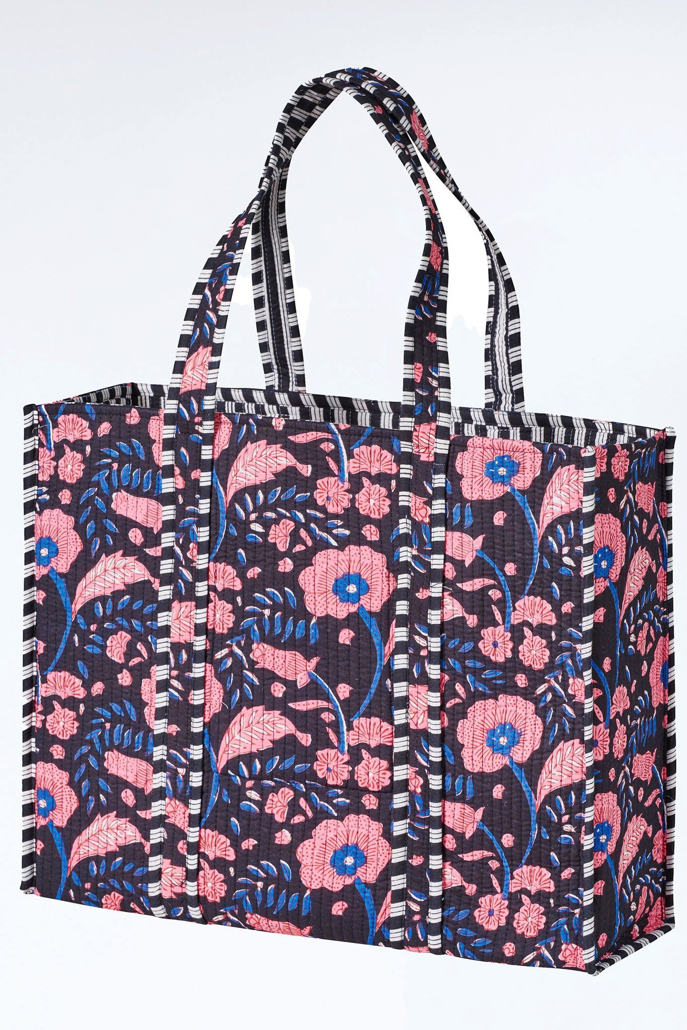 Himalaya Clothing Strandtasche Damen Handtasche groß mit lebendigem Muster und großzügigem Stauraum (1-tlg., HxBxT: 38x45x15 cm), Gesteppter Shopper mit integrierter kleiner Innentasche im Boho-Stil