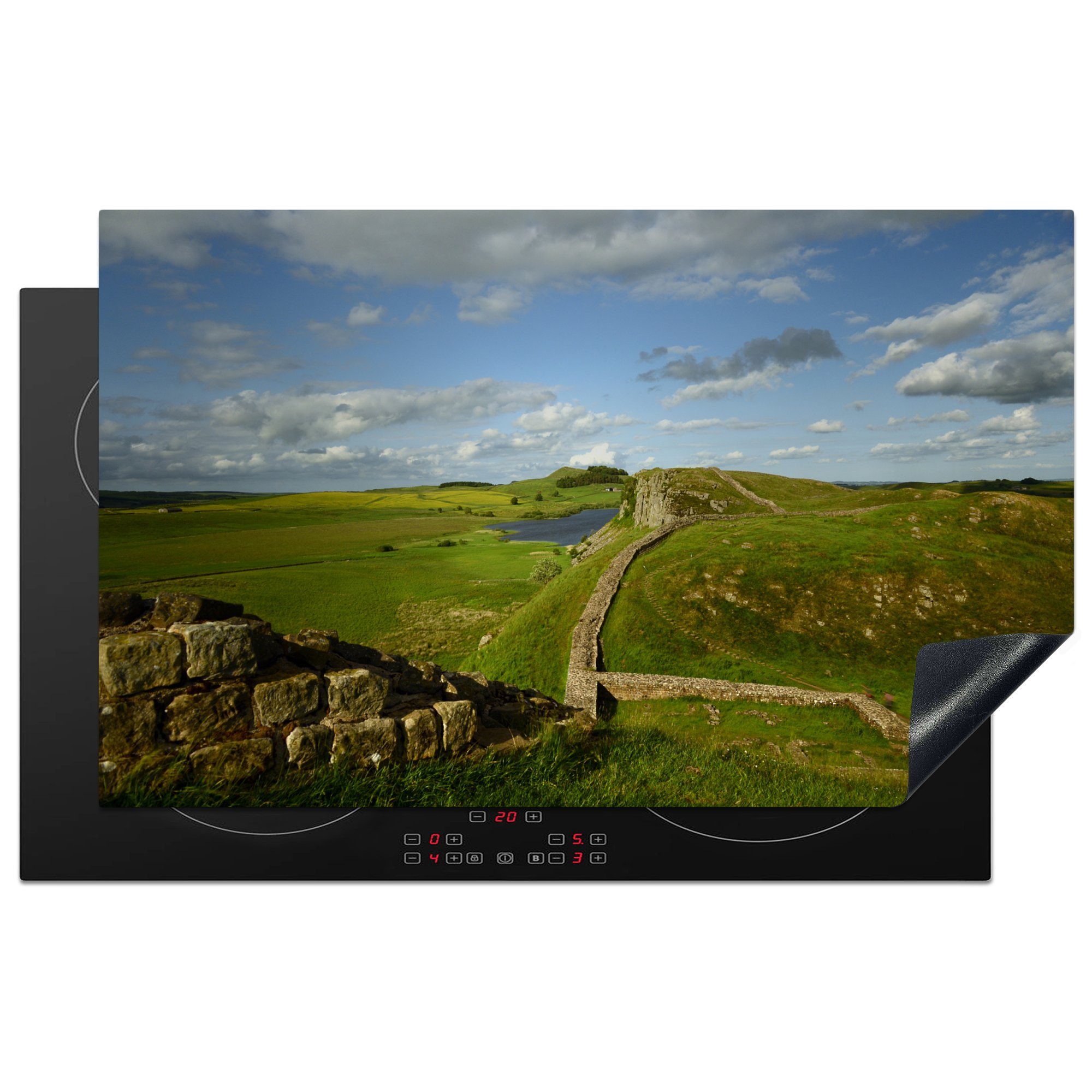MuchoWow Herdblende-/Abdeckplatte Hadrianswall umgeben von grüner Landschaft, Vinyl, (1 tlg), 83x51 cm, Ceranfeldabdeckung, Arbeitsplatte für küche