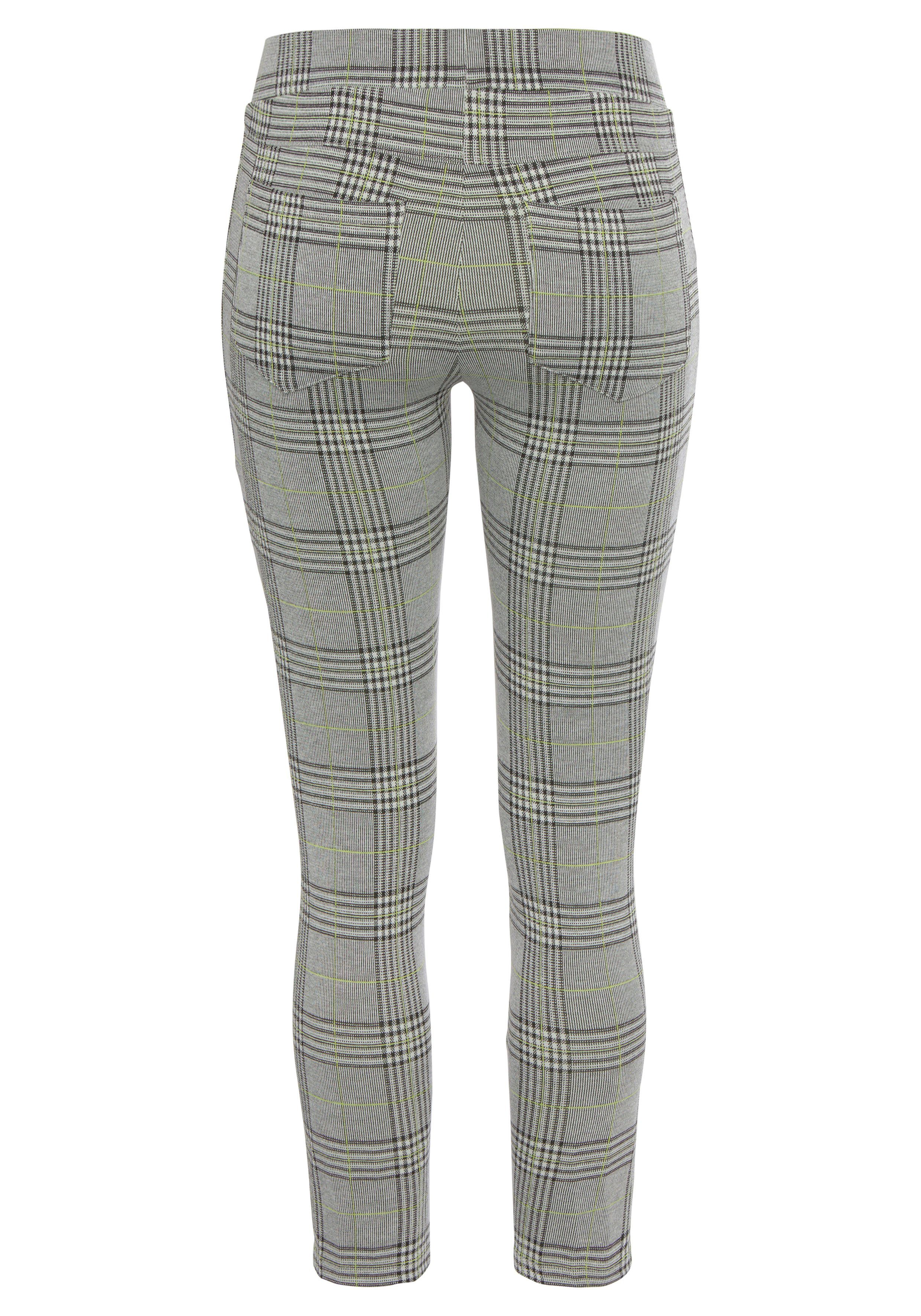 LASCANA Leggings mit Ajour Karomuster – Bild 4 von 5