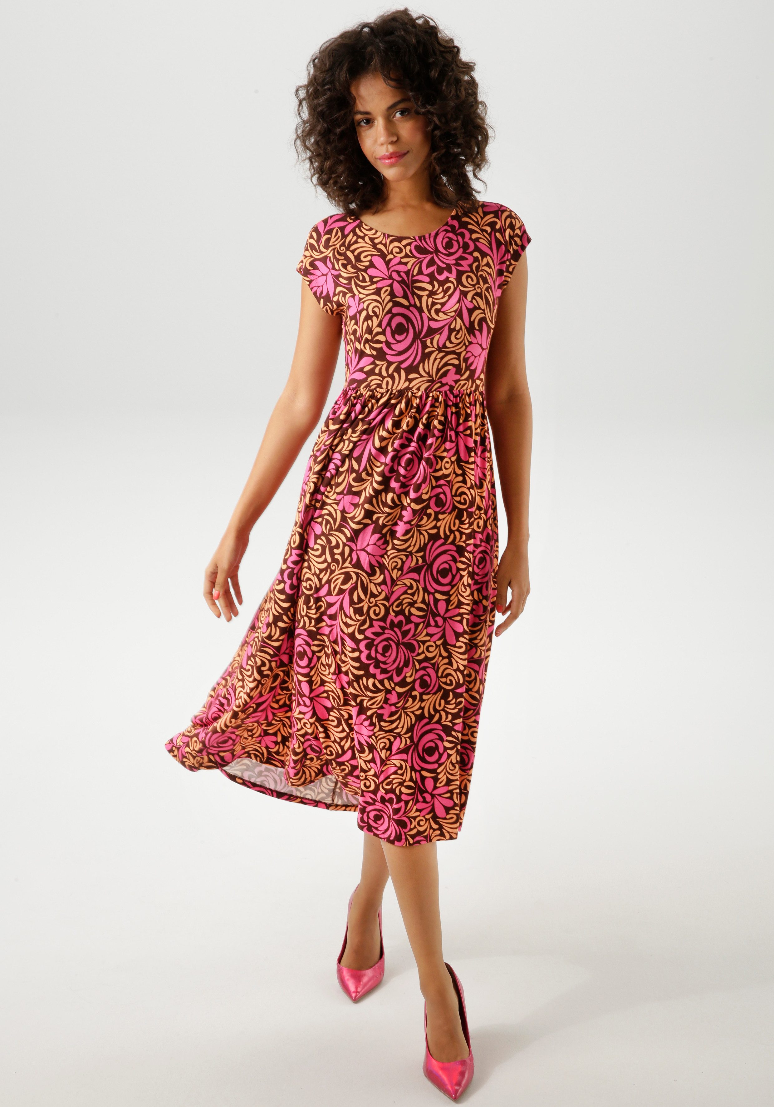 Aniston CASUAL Sommerkleid, mit farbharmonischem, grafischen Rosendruck günstig online kaufen