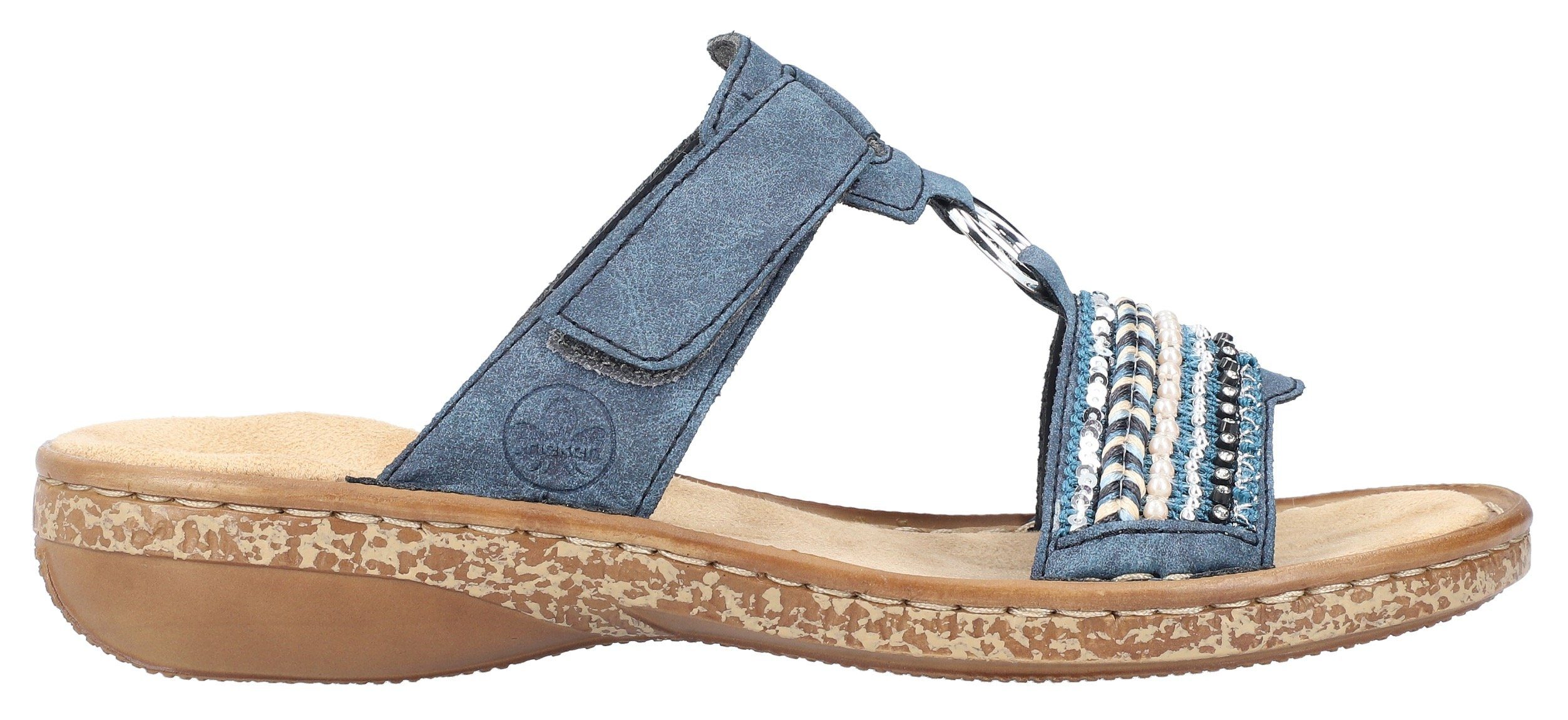 Rieker Pantolette Keilabsatz, Sommerschuh, Schlappen mit Pailetten- und Perlenbesatz