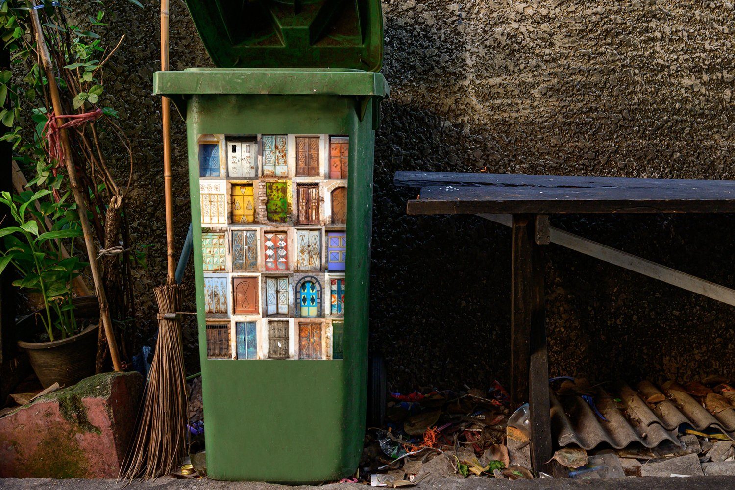 Collage Architektur Sticker, Mülleimer-aufkleber, Vintage - Container, Türen (1 Wandsticker St), - MuchoWow Mülltonne, - Abfalbehälter