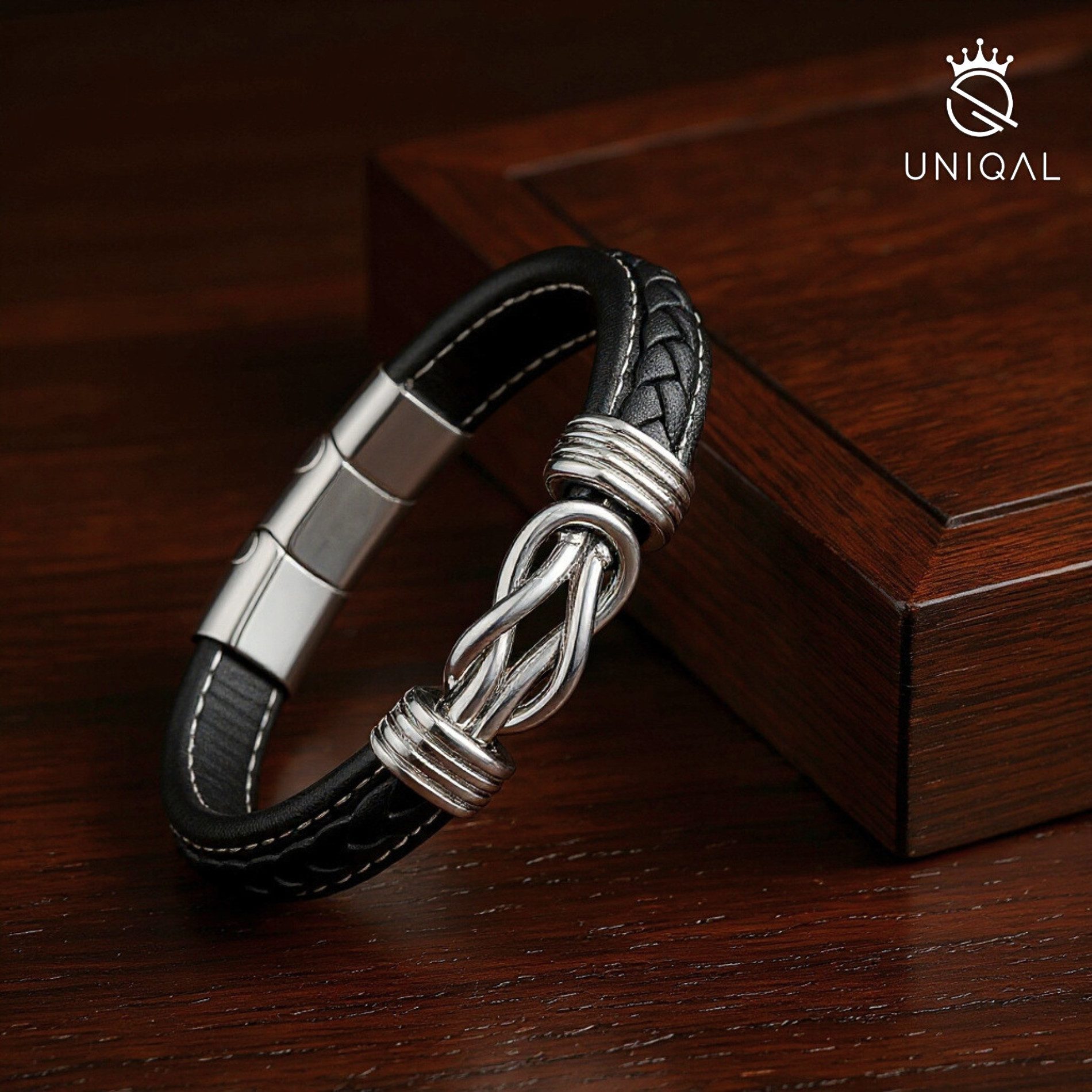 UNIQAL.de Lederarmband ETERNAL – stilvolles Infinity Armband aus Leder & Edelstahl (ideales Geschenk für Vater, Sohn oder Partner, Magnetverschluss mit Verlängerungsglied), Deutsche Handwerkskunst. Hochwertiges Design. Made by Uniqal.