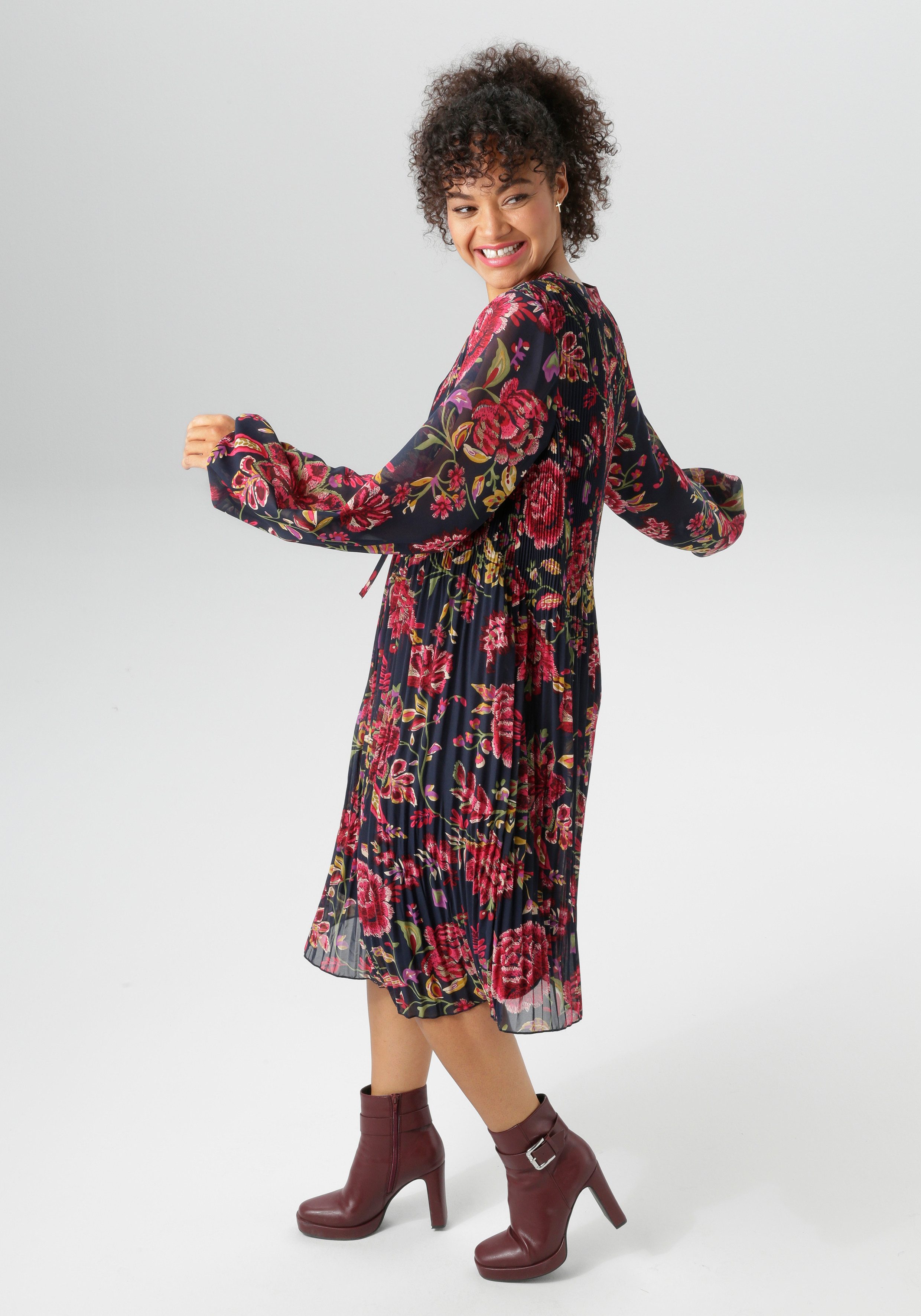 Aniston PLUS Sommerkleid, in Alloverprint - NEUE KOLLEKTION günstig online kaufen
