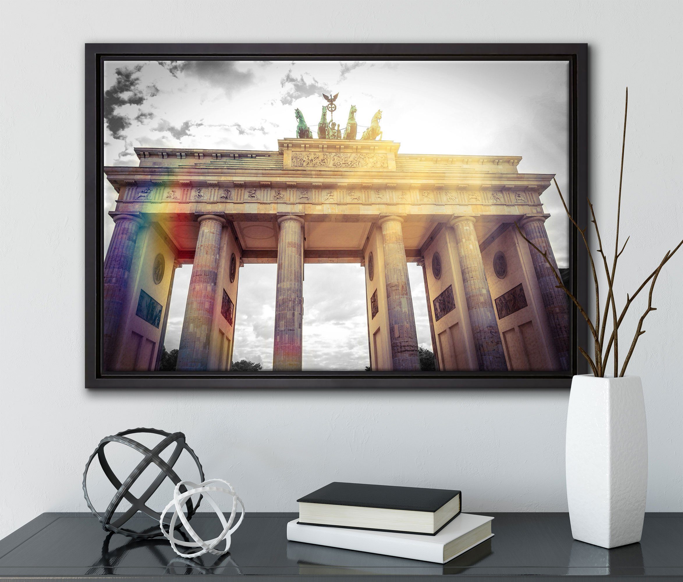 Tor fertig St), bespannt, Wanddekoration Pixxprint Brandenburger Schattenfugen-Bilderrahmen Berlin, Leinwandbild in inkl. (1 in gefasst, Zackenaufhänger einem Leinwandbild