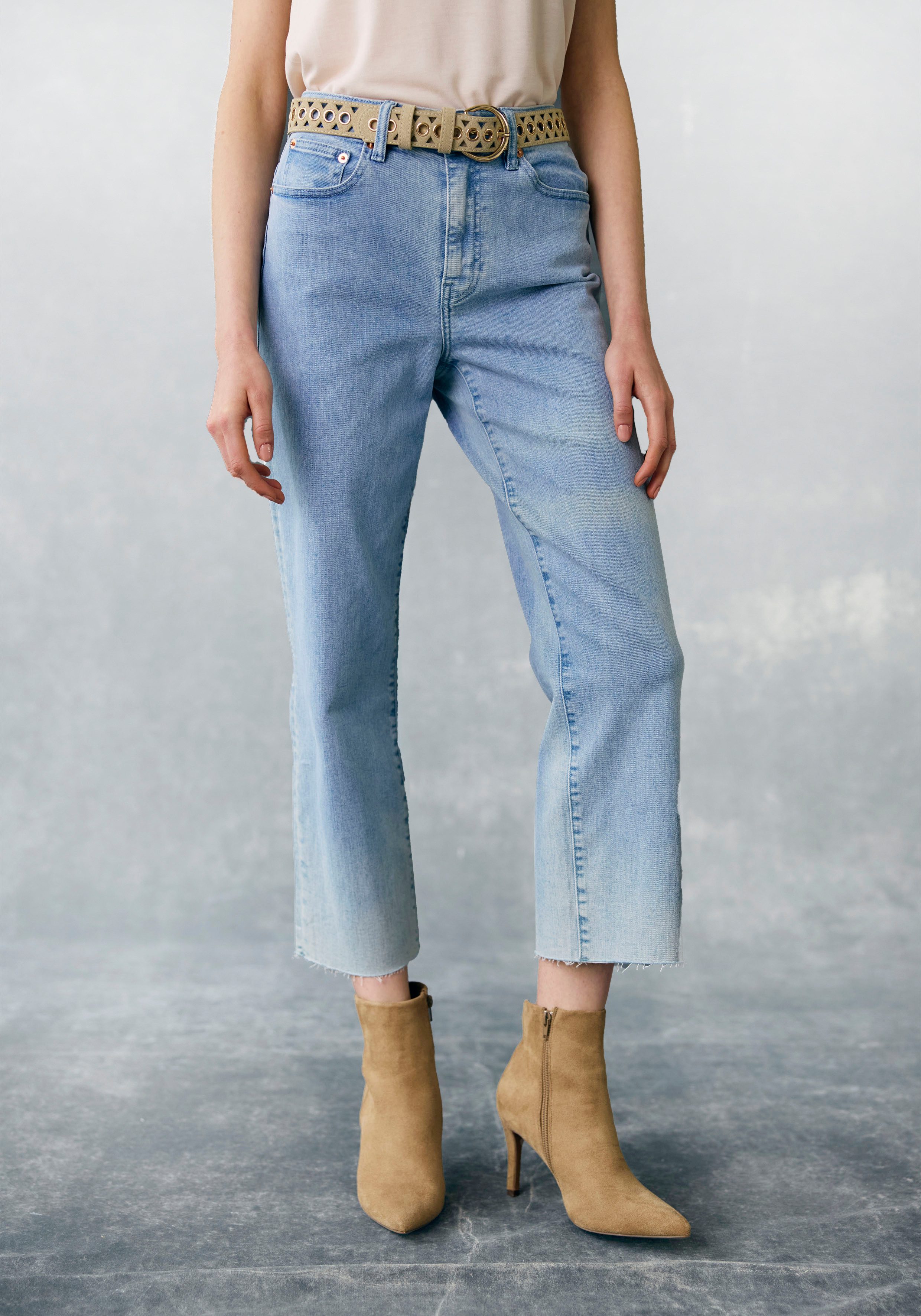 Buffalo Weite Jeans aus weichem Baumwoll-Denim leicht ausgefranster Beinabschluss, Culotte in 7/8-Länge, bequem