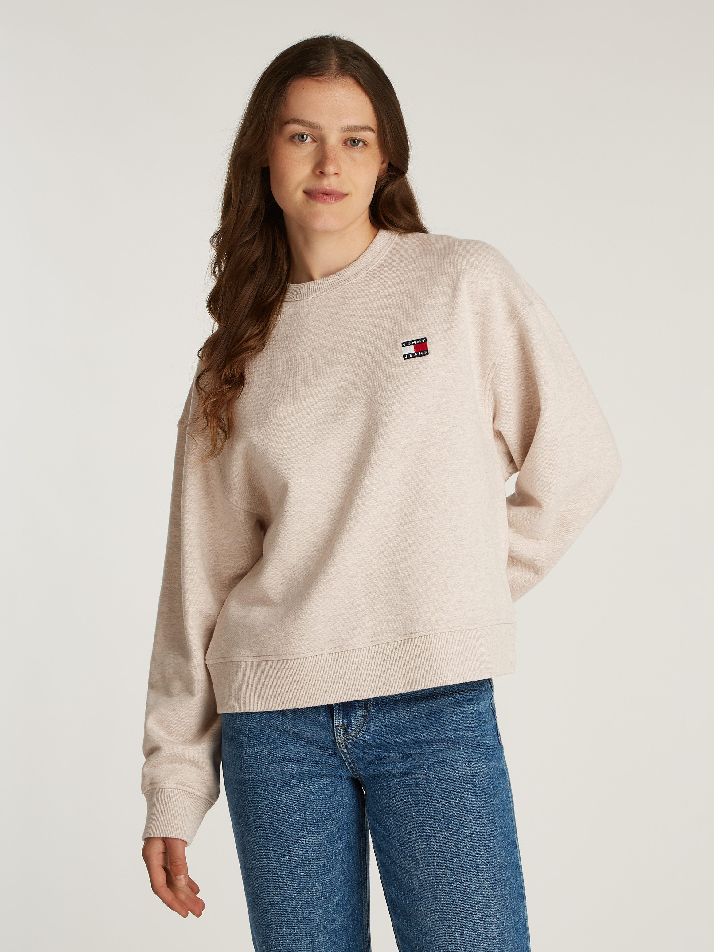 Tommy Jeans Sweatshirt TJW BXY BADGE CREW mit Logo-Badge günstig online kaufen