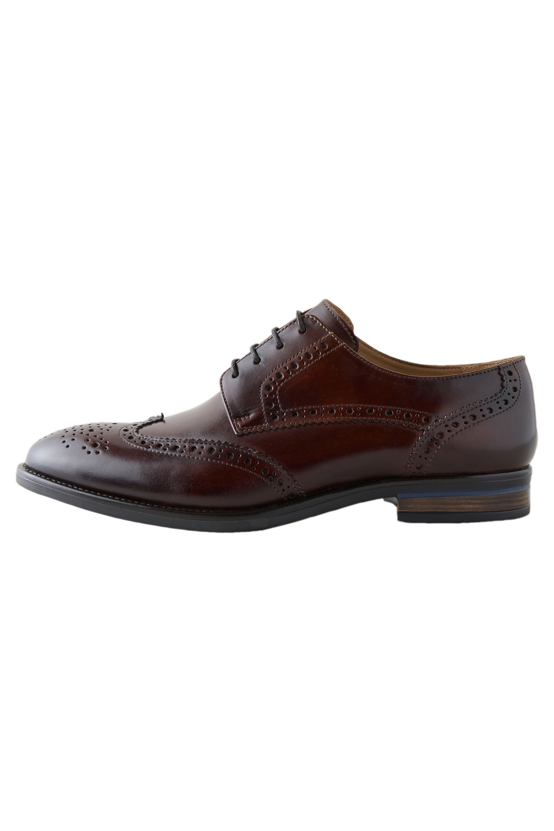Brogues mit Flügelkappe Budapester