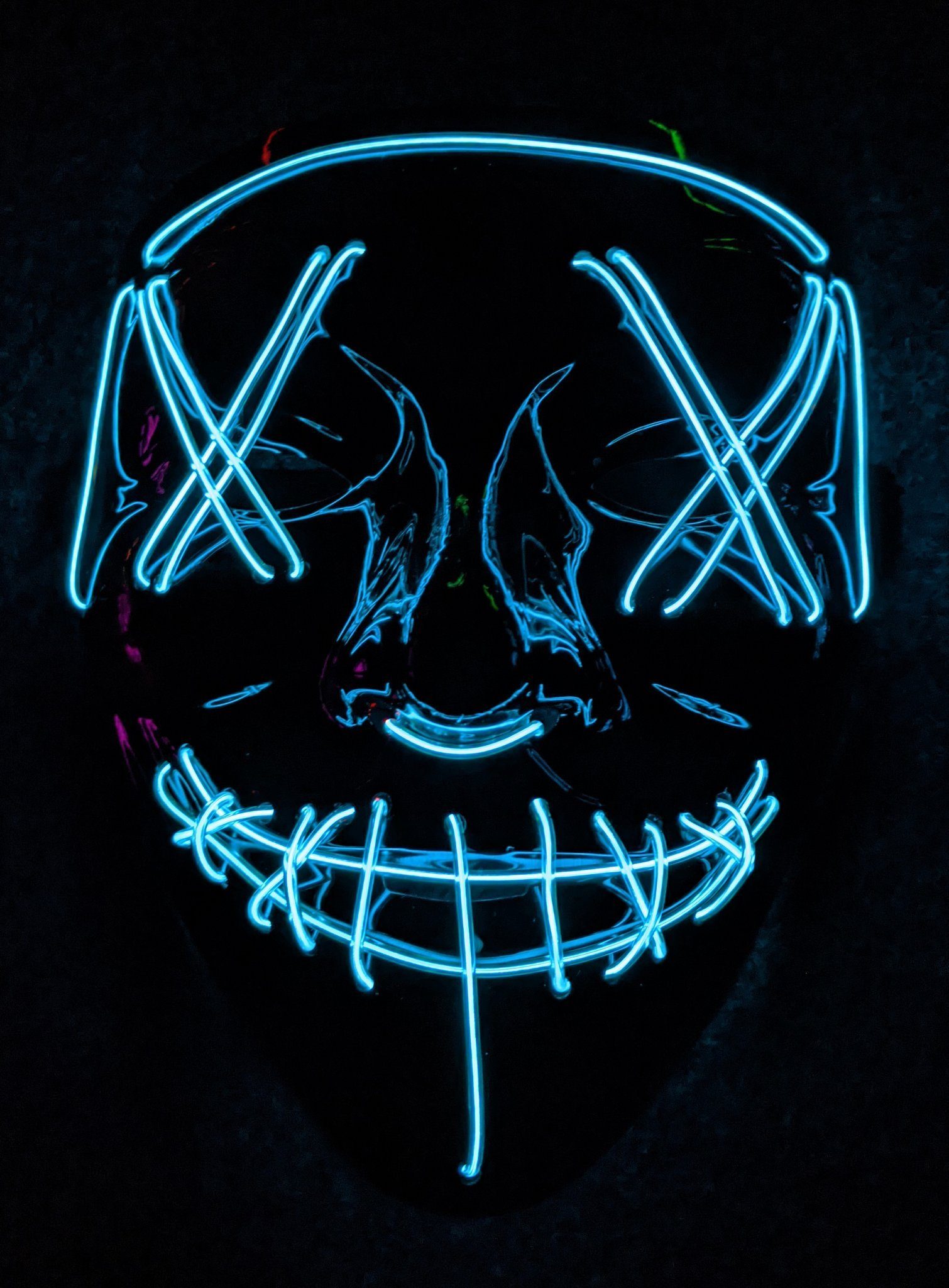 Maskworld Verkleidungsmaske LED Maske neon-blau, Coole Leuchtmaske wie in The Purge