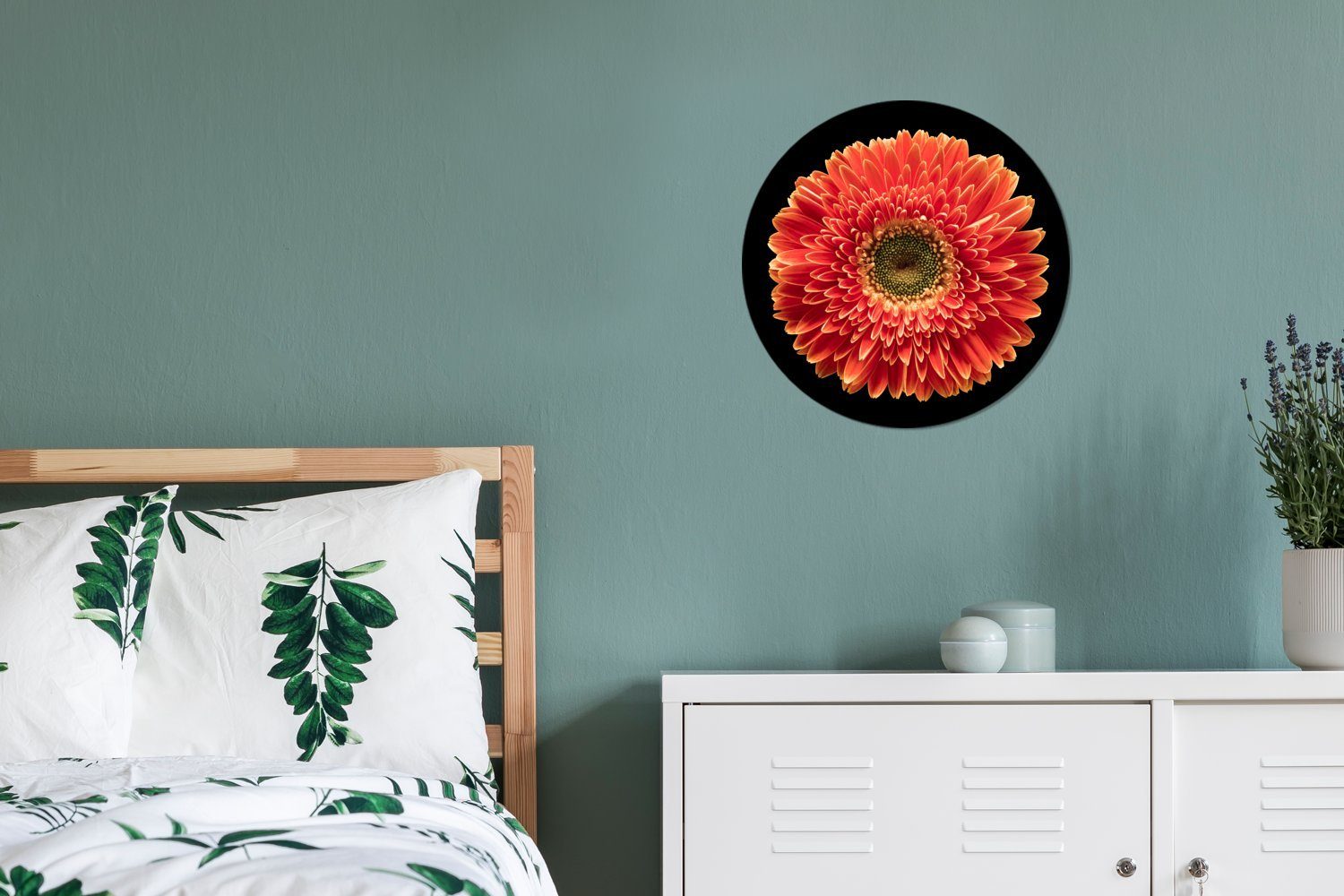 Hintergrund, Gemälde MuchoWow Rundes Wohnzimmer, Eine Gerbera-Blüte cm 30x30 Wandbild, vor (1 schwarzem Kreis Wanddekoration orangefarbene St), Forex,