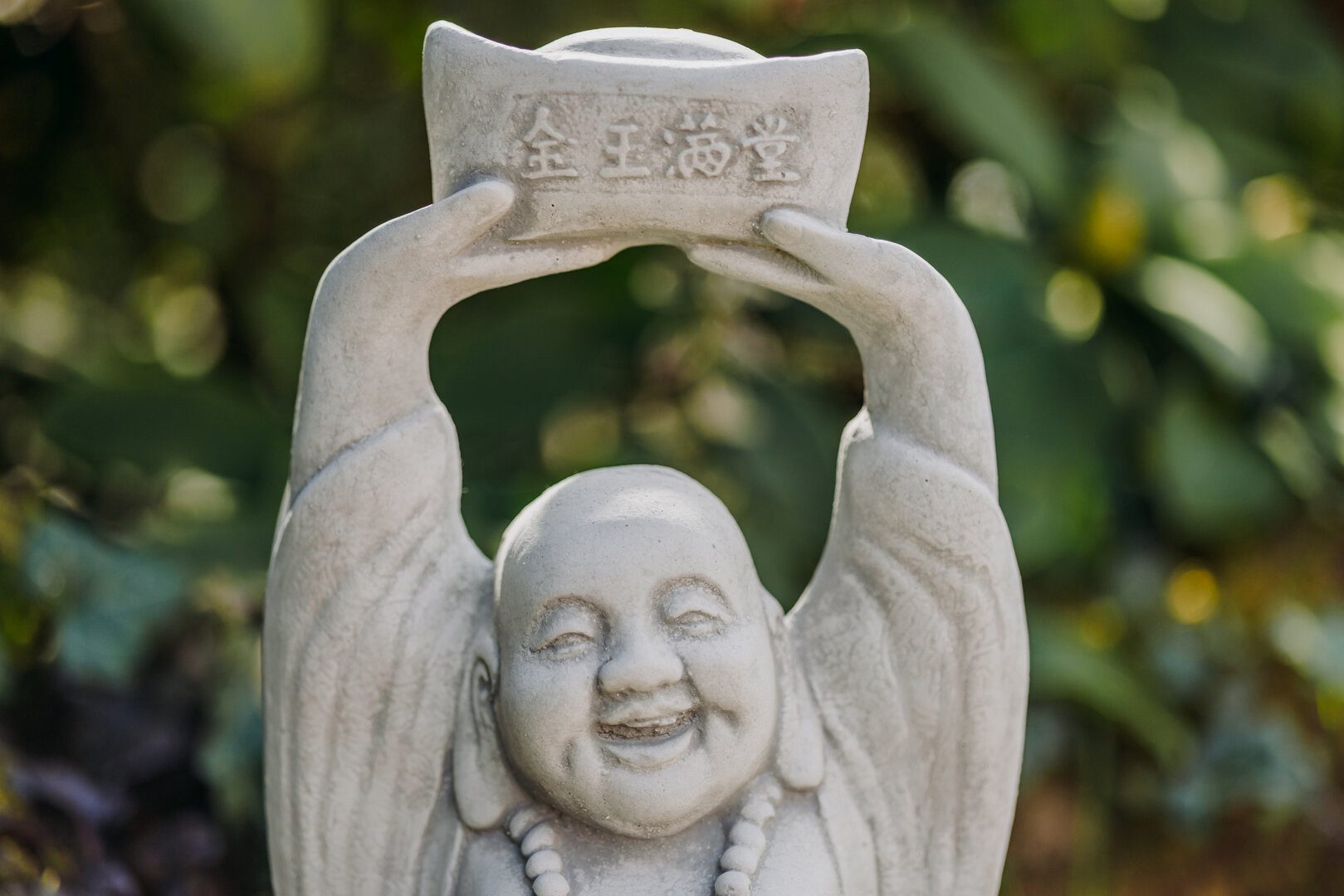 gartendekoparadies.de Gartenfigur Glücklicher Buddha, Steinfigur, H. günstig online kaufen