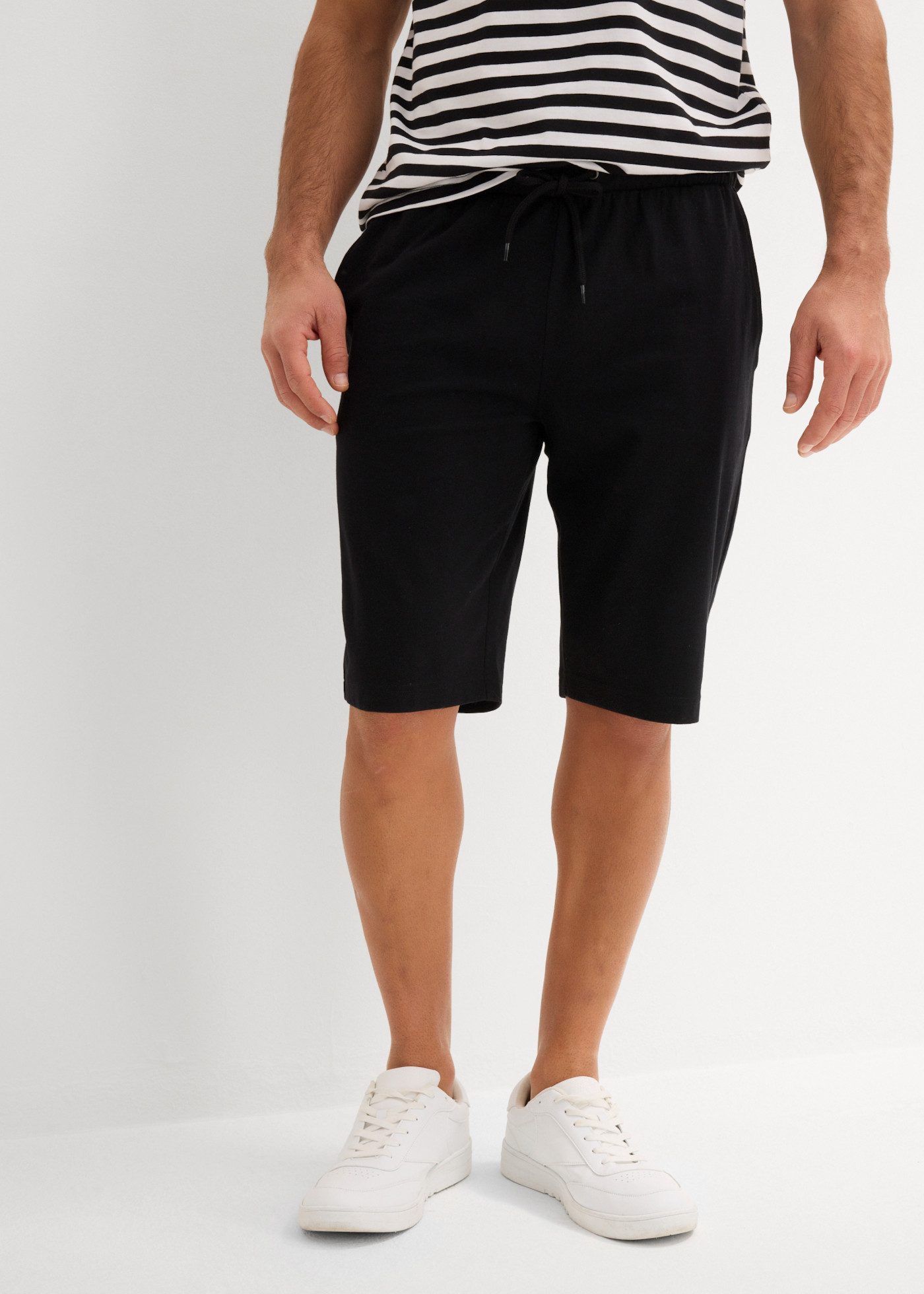 bonprix Shorts (Packung, 2-tlg., 2er) aus Baumwolle und Polyester, Regular Fit, leichte Qualität