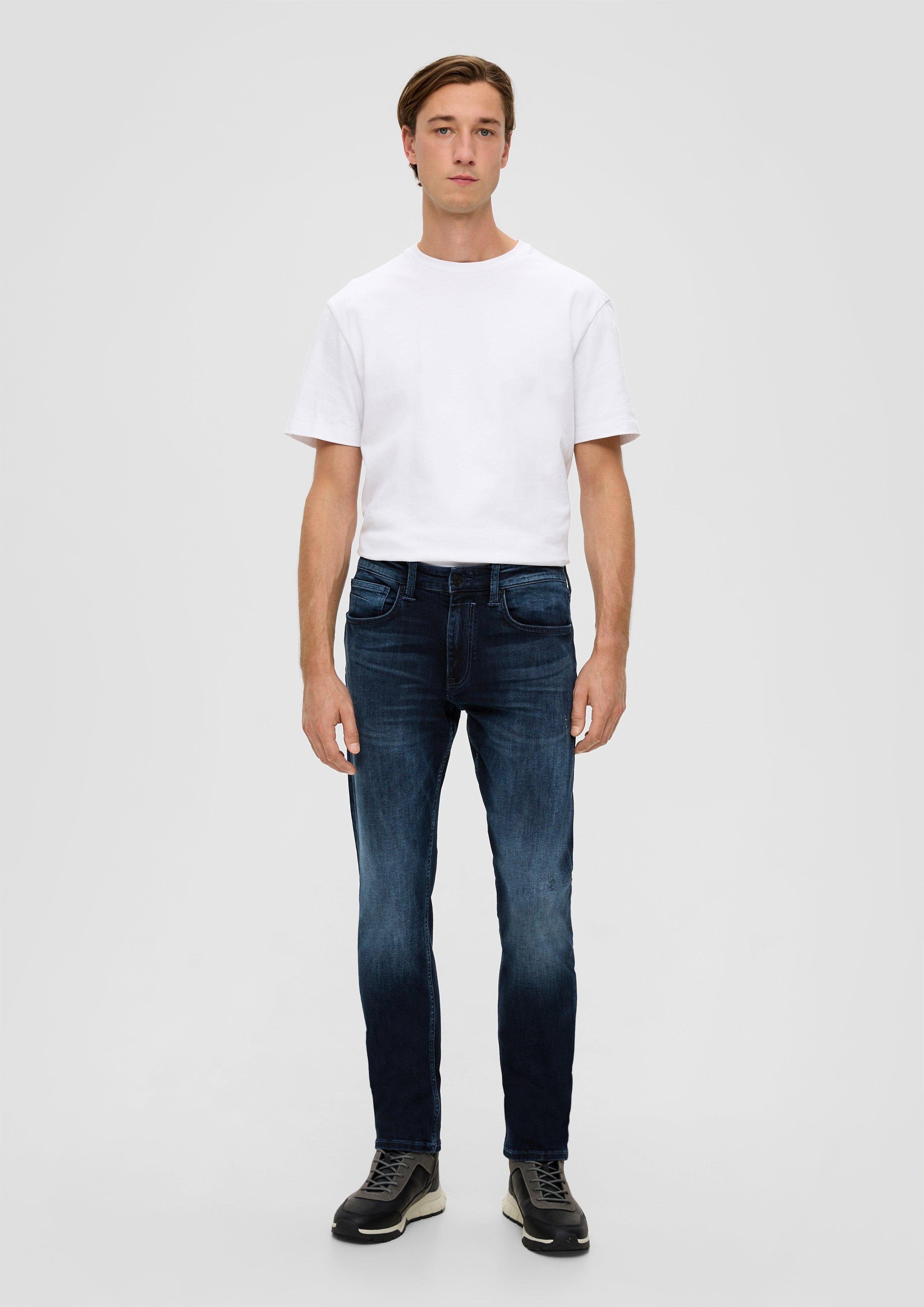 s.Oliver Stoffhose Jeans / Regular Fit / Mid Rise / Tapered Leg / 5-Pocket-Stil Leder-Patch, Waschung tiefblau