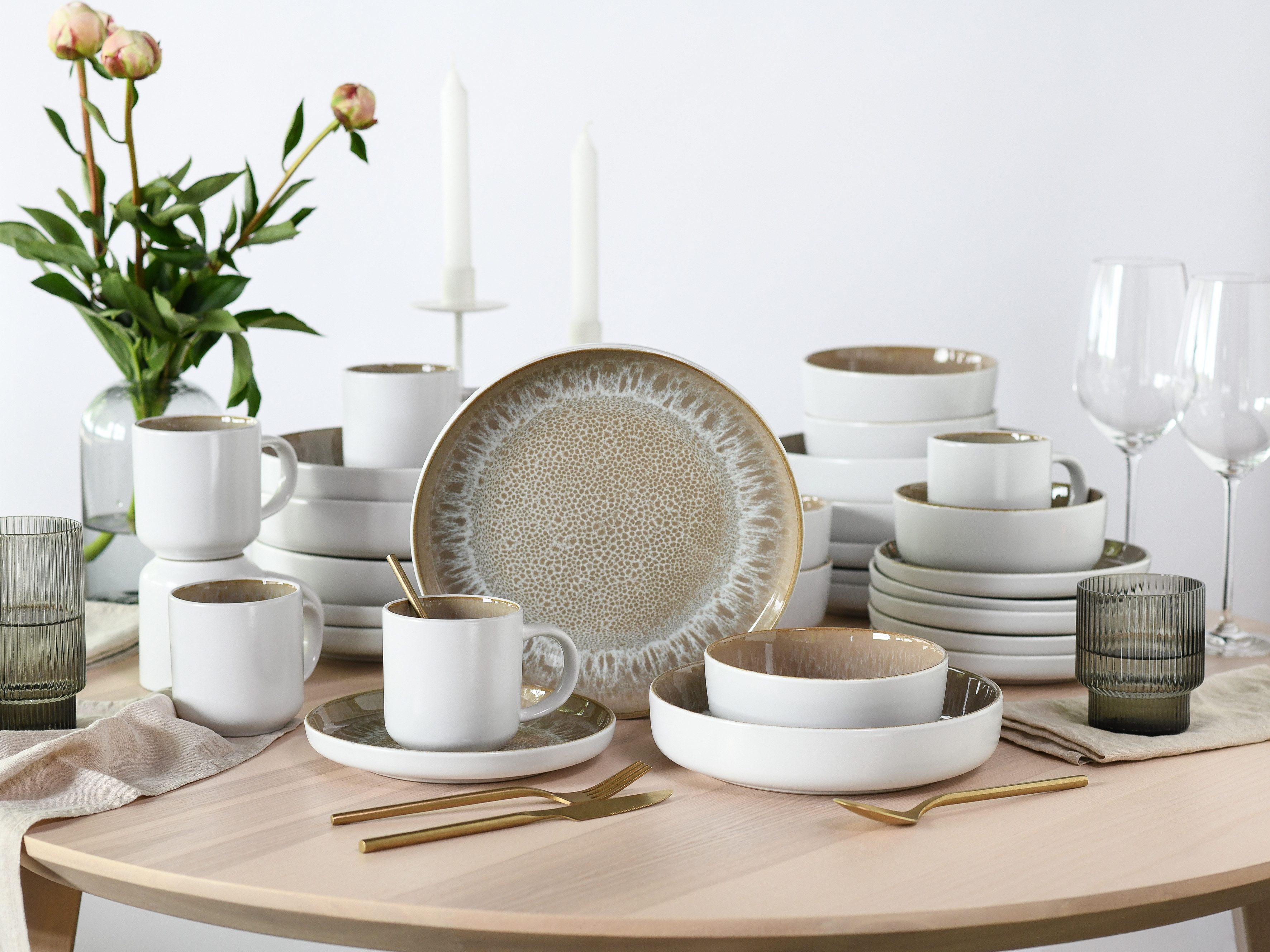 OTTO home Kombiservice modernes Geschirr-Set, Service Novalee (30-tlg), 6 Personen, Steinzeug, hohe Haltbarkeit, spülmaschinen- & mikrowellengeeignet, Reaktivglasur