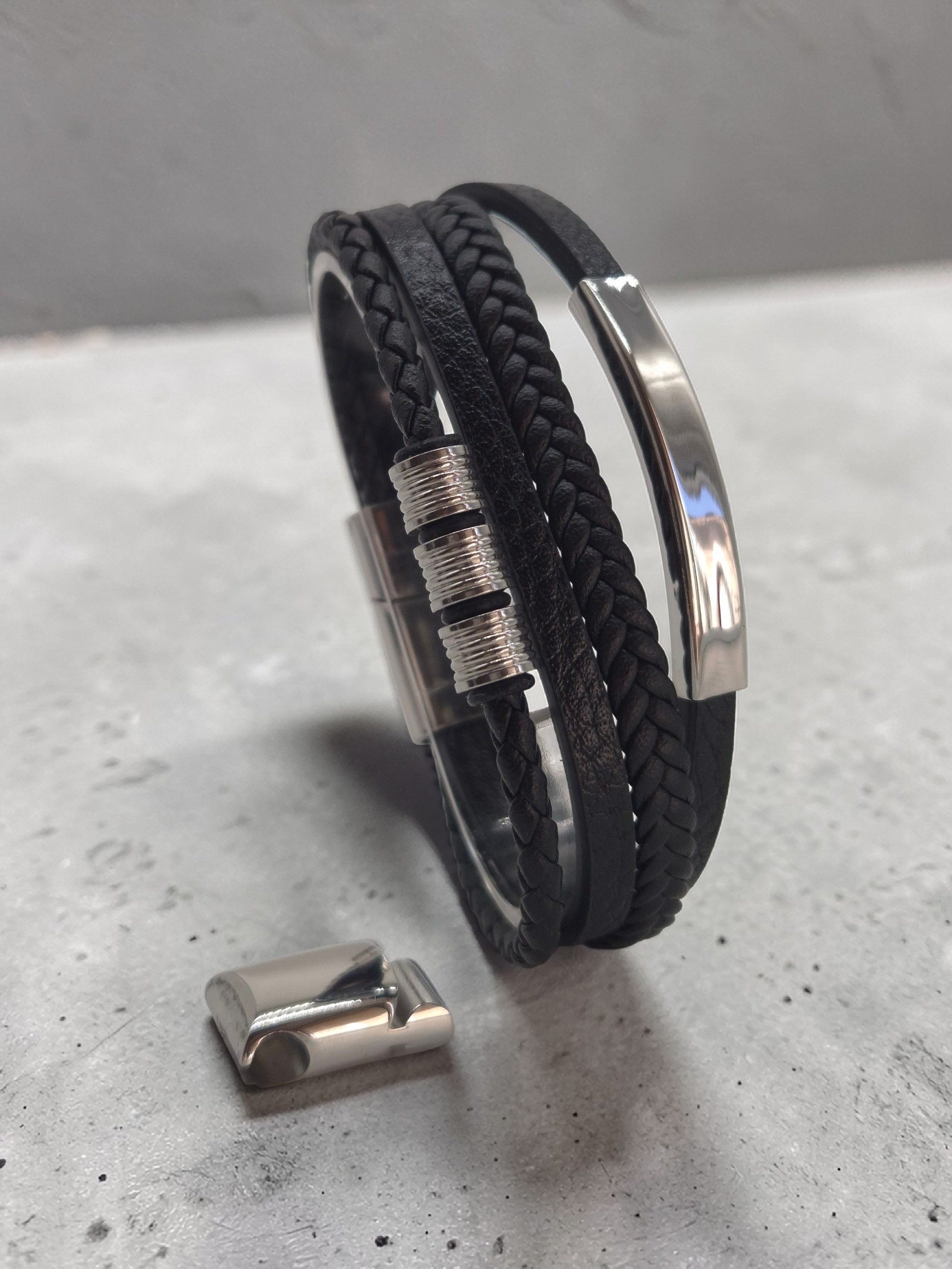 NAHLE Lederarmband Leder elegantes Armband Echtleder – geflochten mit Magnetverschluss (1-tlg), Länge durch Verlängerungsstück +1,5cm erweiterbar – Bild 4 von 5