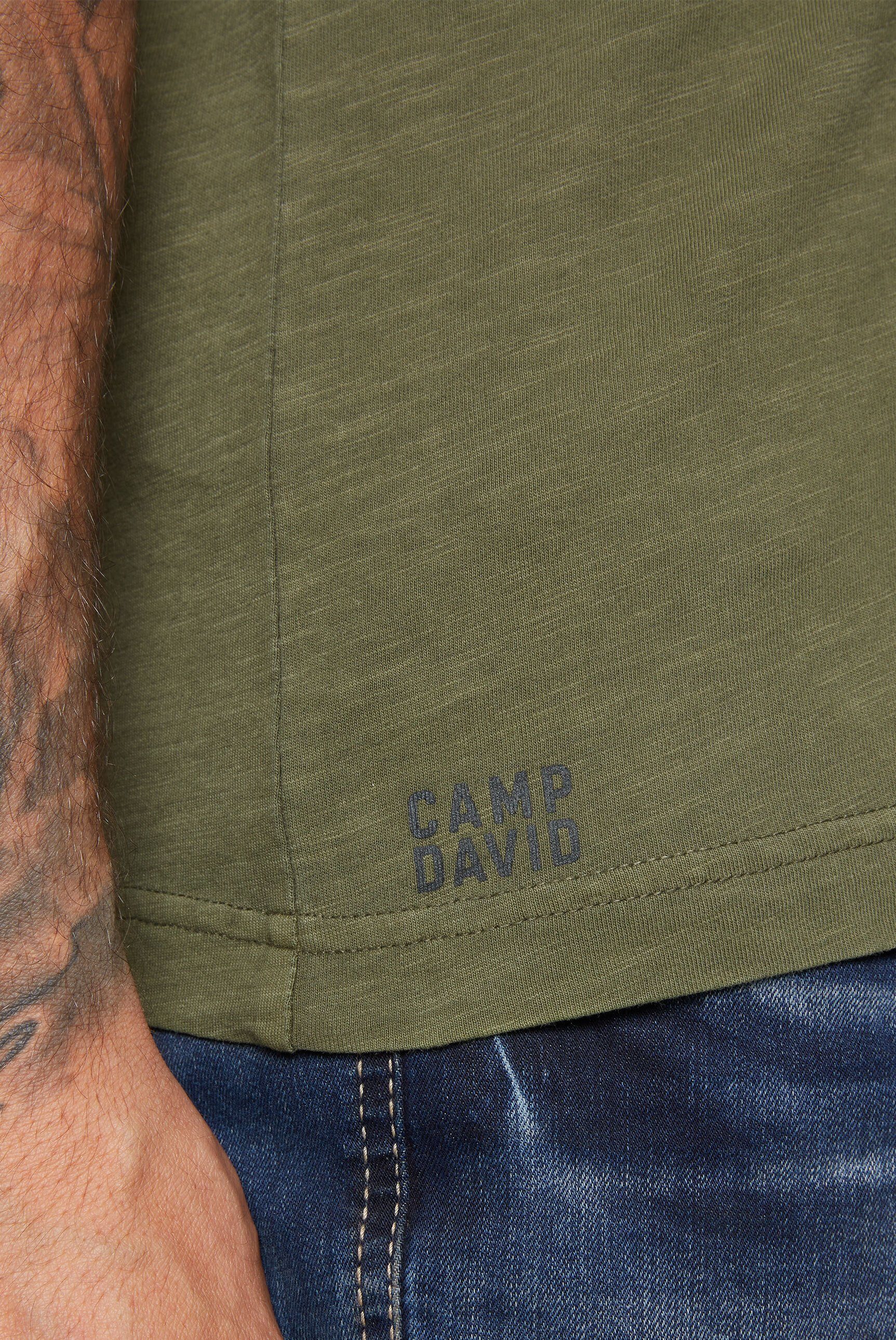 V-Ausschnitt maskulinem mit DAVID V-Shirt CAMP