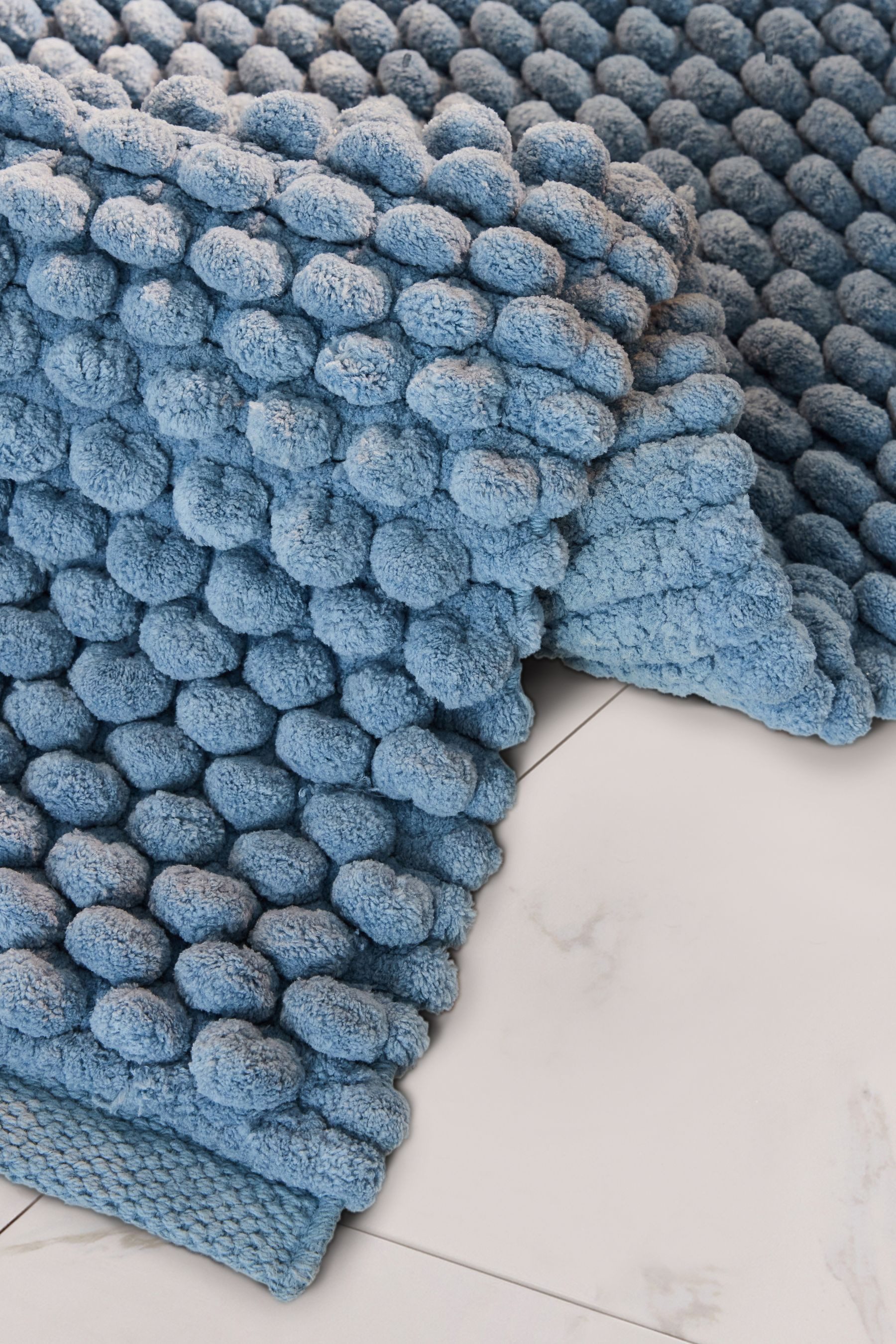 Next Badematte Badvorleger mit riesigen Noppen, Höhe 80 mm, Polyester (recy günstig online kaufen