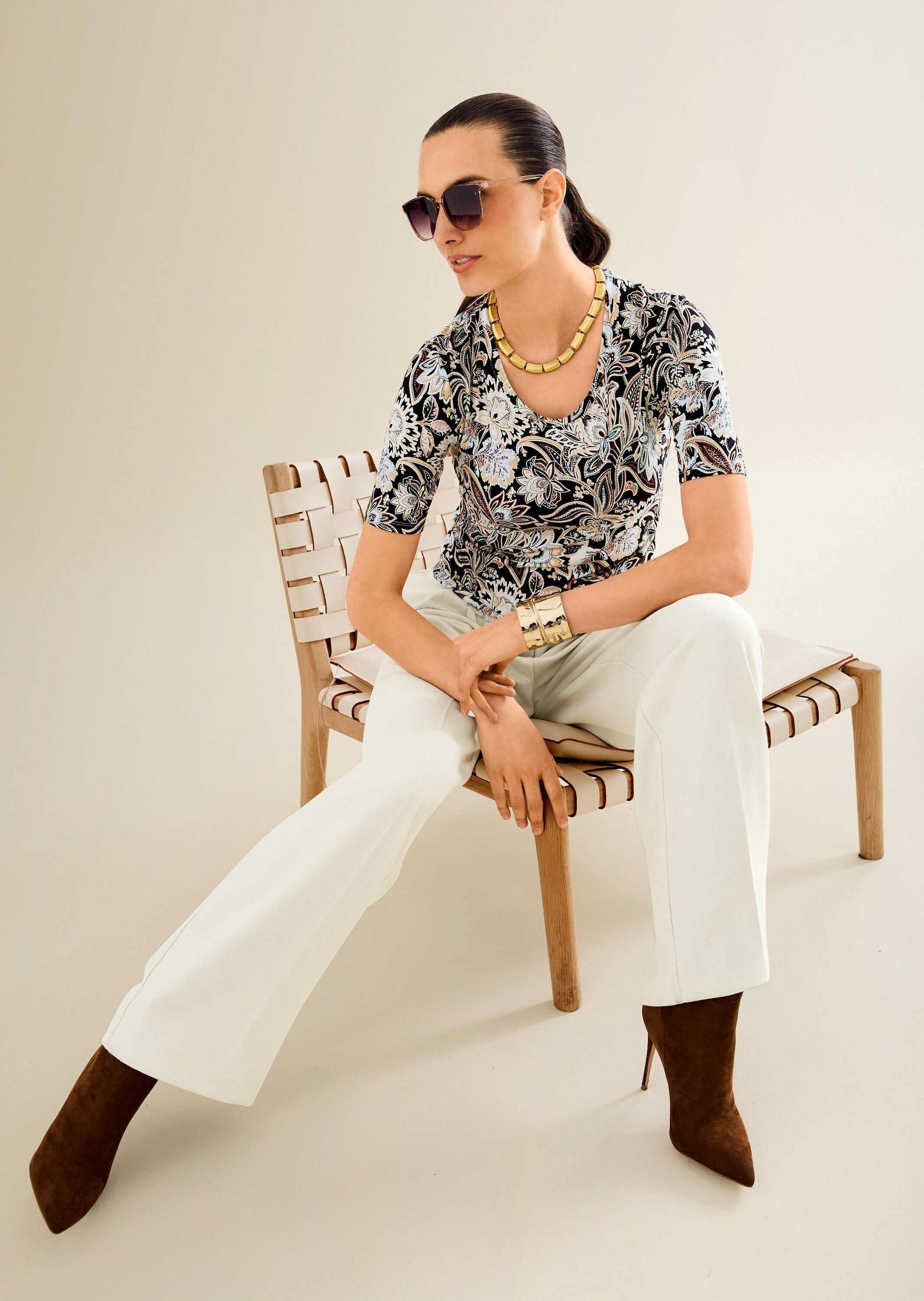 MADELEINE Kurzarmshirt Farbenfrohes Shirt mit Paisley-Print Printshirt mit Rundhals und kurzen Ärmeln