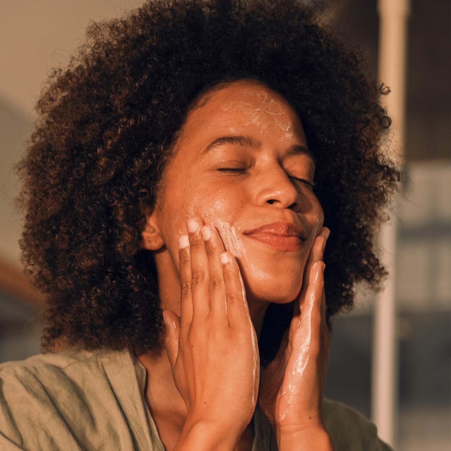 JUNGLÜCK Gesichtsreinigungsgel Reinigungsgel - porentiefe Reinigung, schäumend, 1-tlg., Talgregulierende Reinigung besonders für ölige und unreine Haut