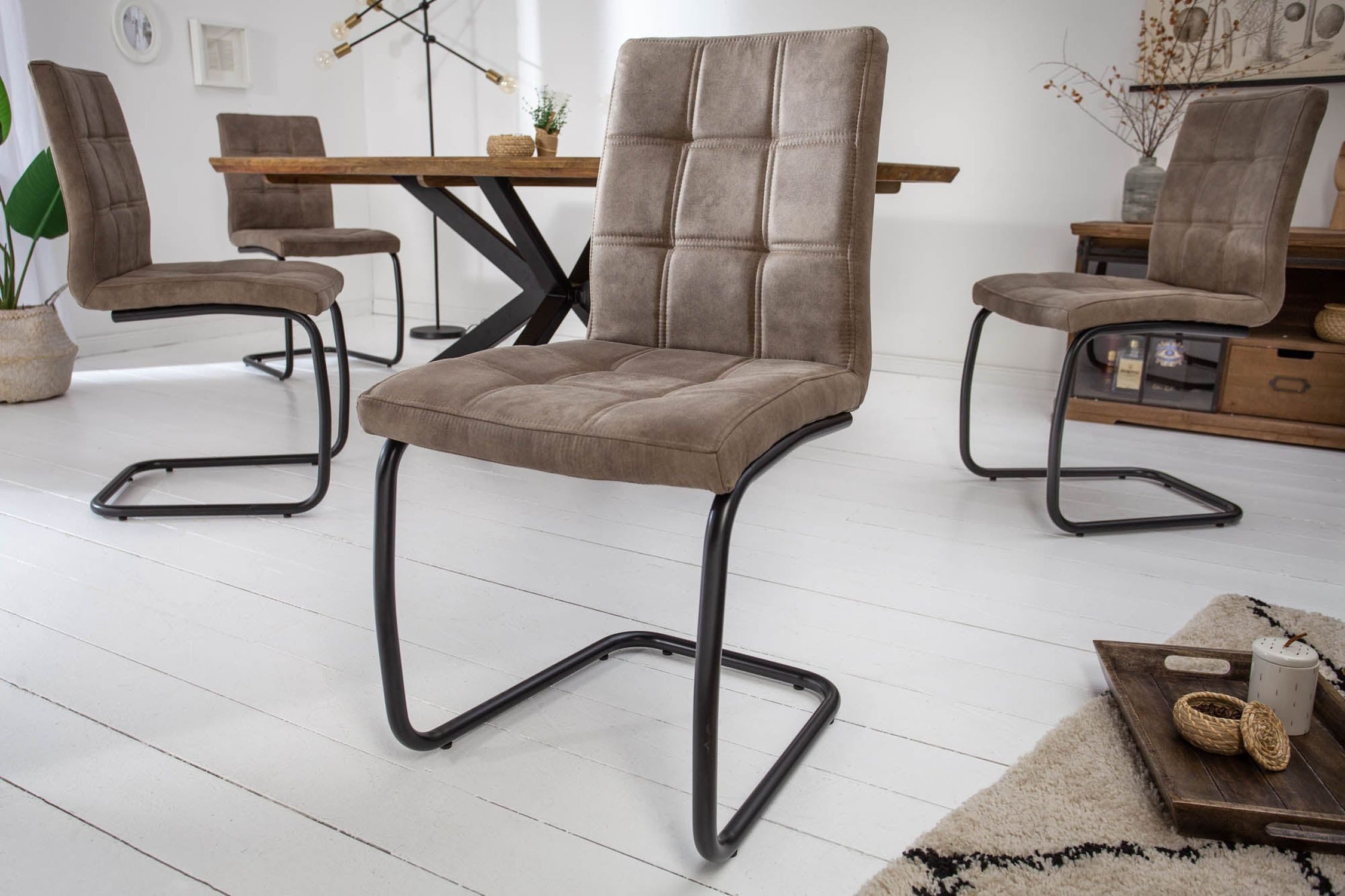 Licht-Erlebnisse Esszimmerstuhl KENYA, Taupe Schwarz Stoff Eisen Modern Freischwinger