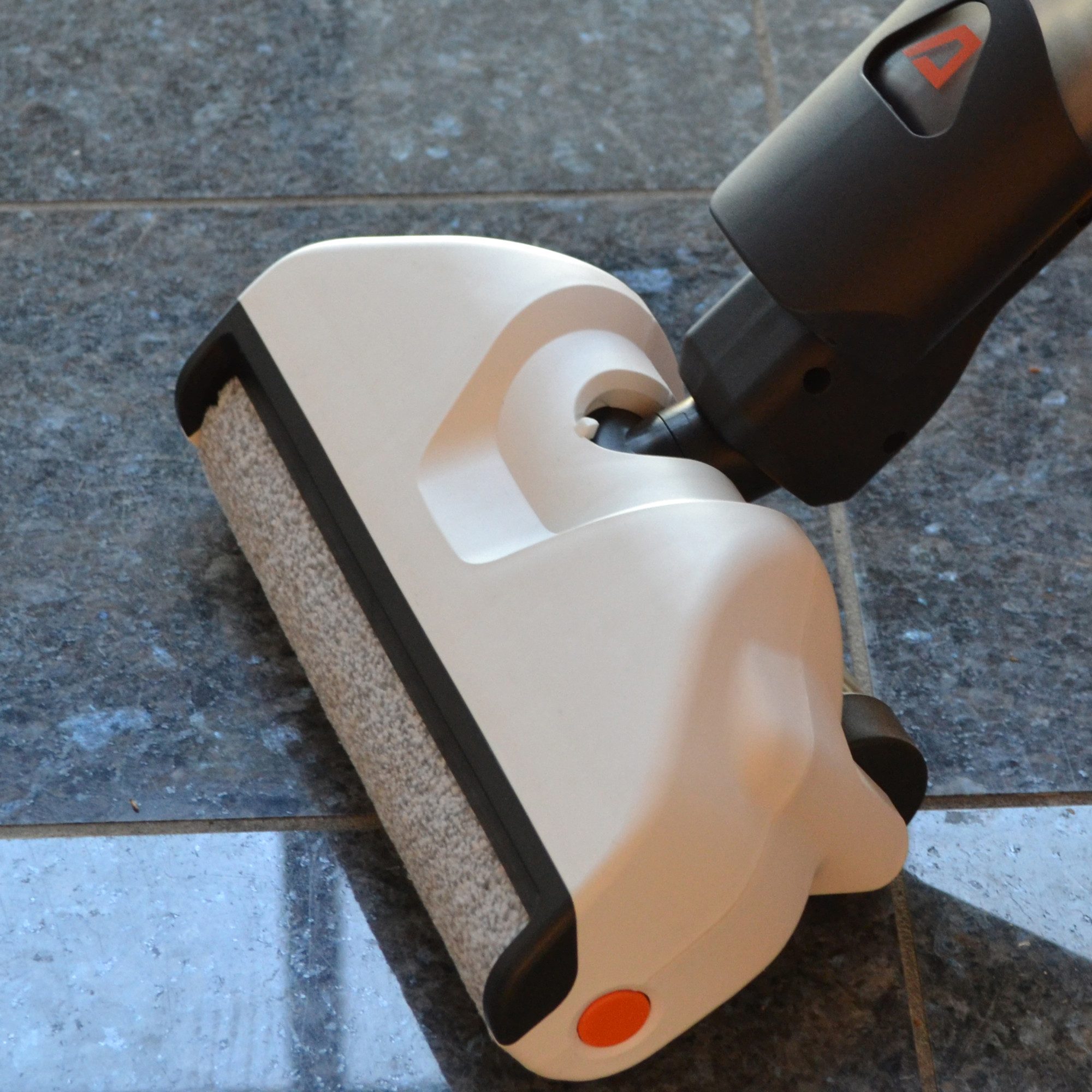 Yardforce Hartbodenreiniger LW F28, mit leistungsstarkem 12V iFlex Akku