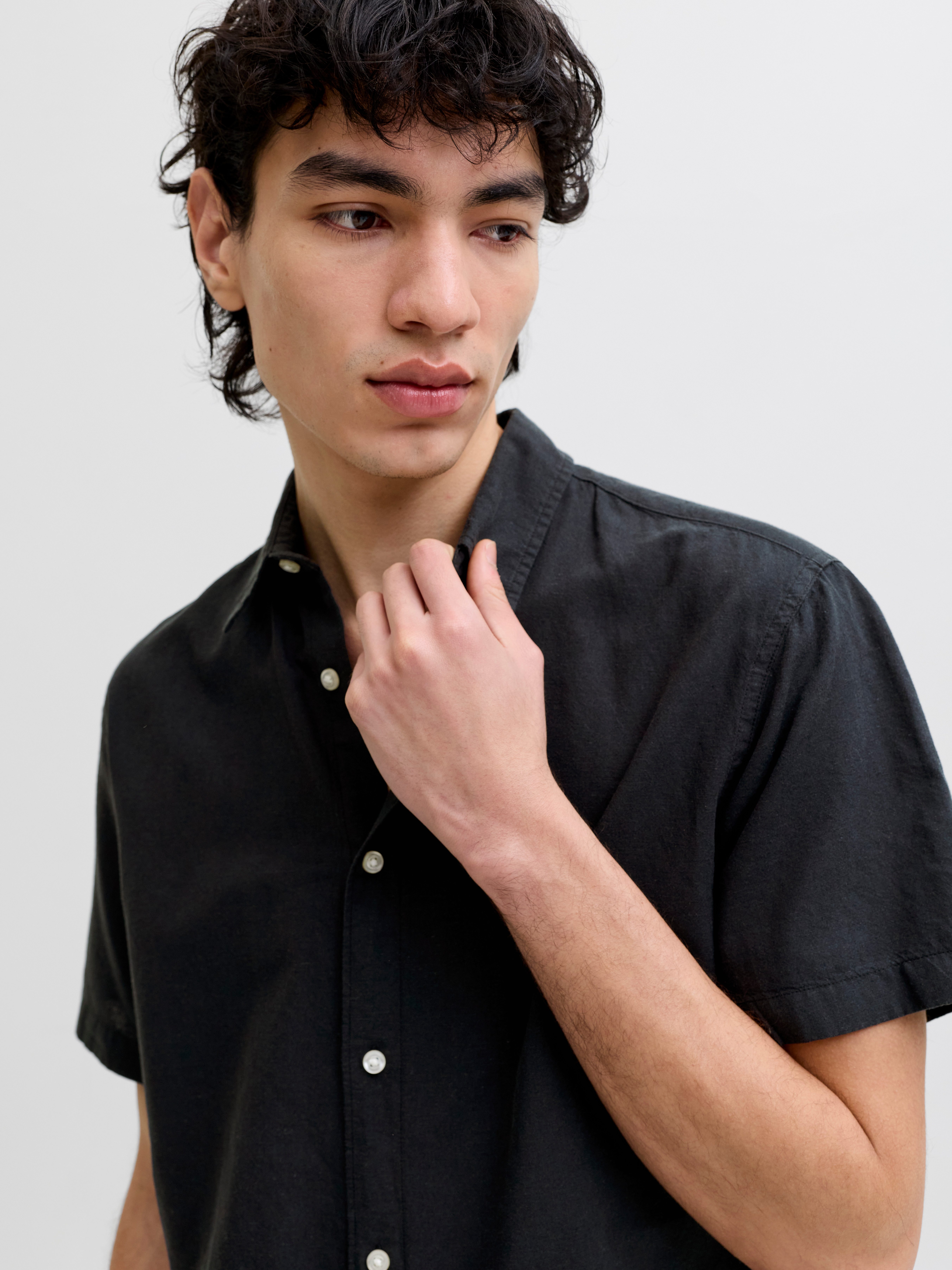Jack & Jones Kurzarmhemd JJEBREEZE LINEN BLEND SHIRT S/S SN mit Leinen