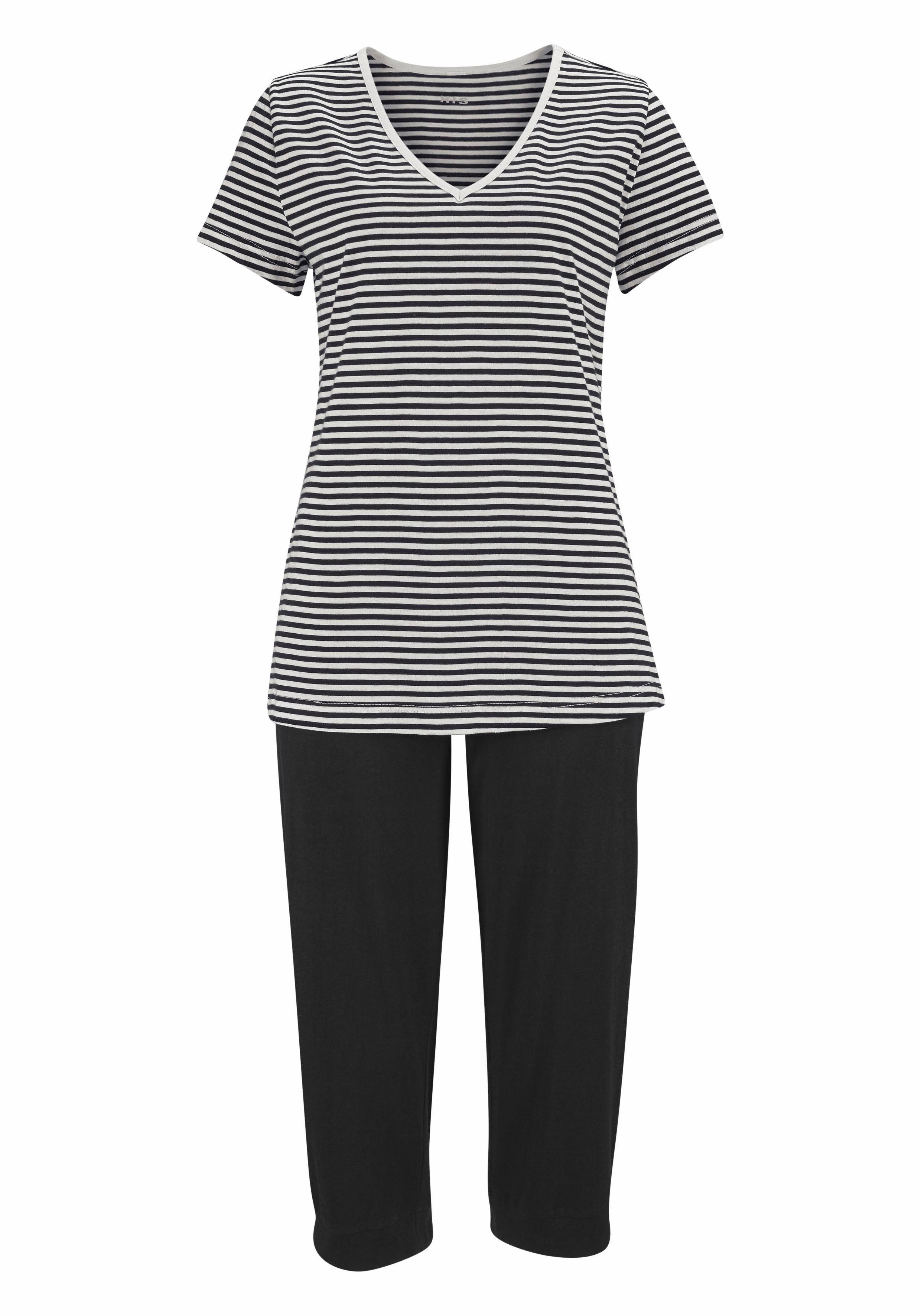 H.I.S Capri-Pyjama (2 tlg) mit geringeltem T-Shirt und legerer Hose. € 29,99
