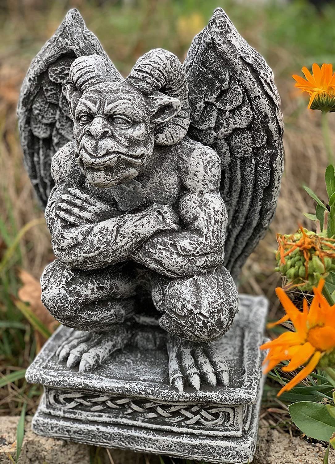 Stone and Style Gartenfigur Frostfeste Steinfigur Gargoyle mit Hörnern