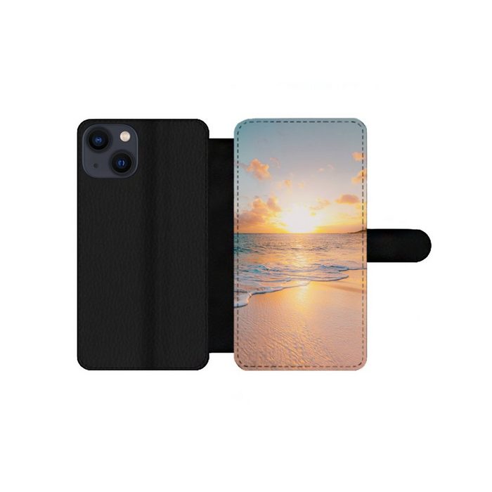 MuchoWow Handyhülle Sonnenuntergang - Strand - Meer - Sommer - Blau Handyhülle Telefonhülle Apple iPhone 13