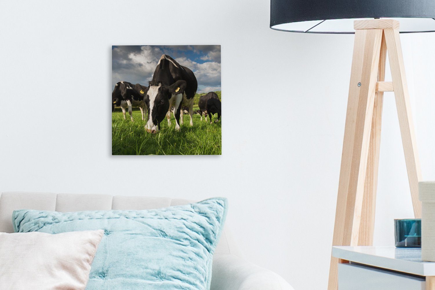Bilder OneMillionCanvasses® Leinwandbild Gras Leinwand (1 Kuh Wohnzimmer Tiere, Schlafzimmer Natur - - bunt für St), -