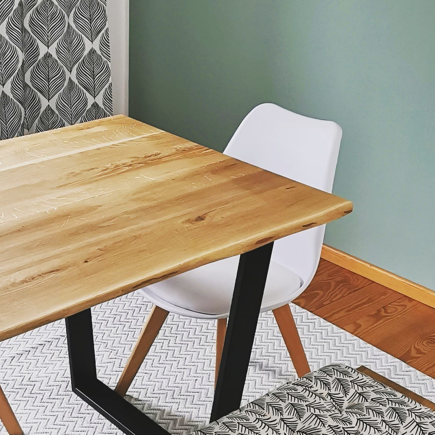 Natural Goods Berlin Möbelkufe V-FORM, (2-St), Tischkufen, Bankgestell, Couchtischbeine, H 43cm, Schwarz
