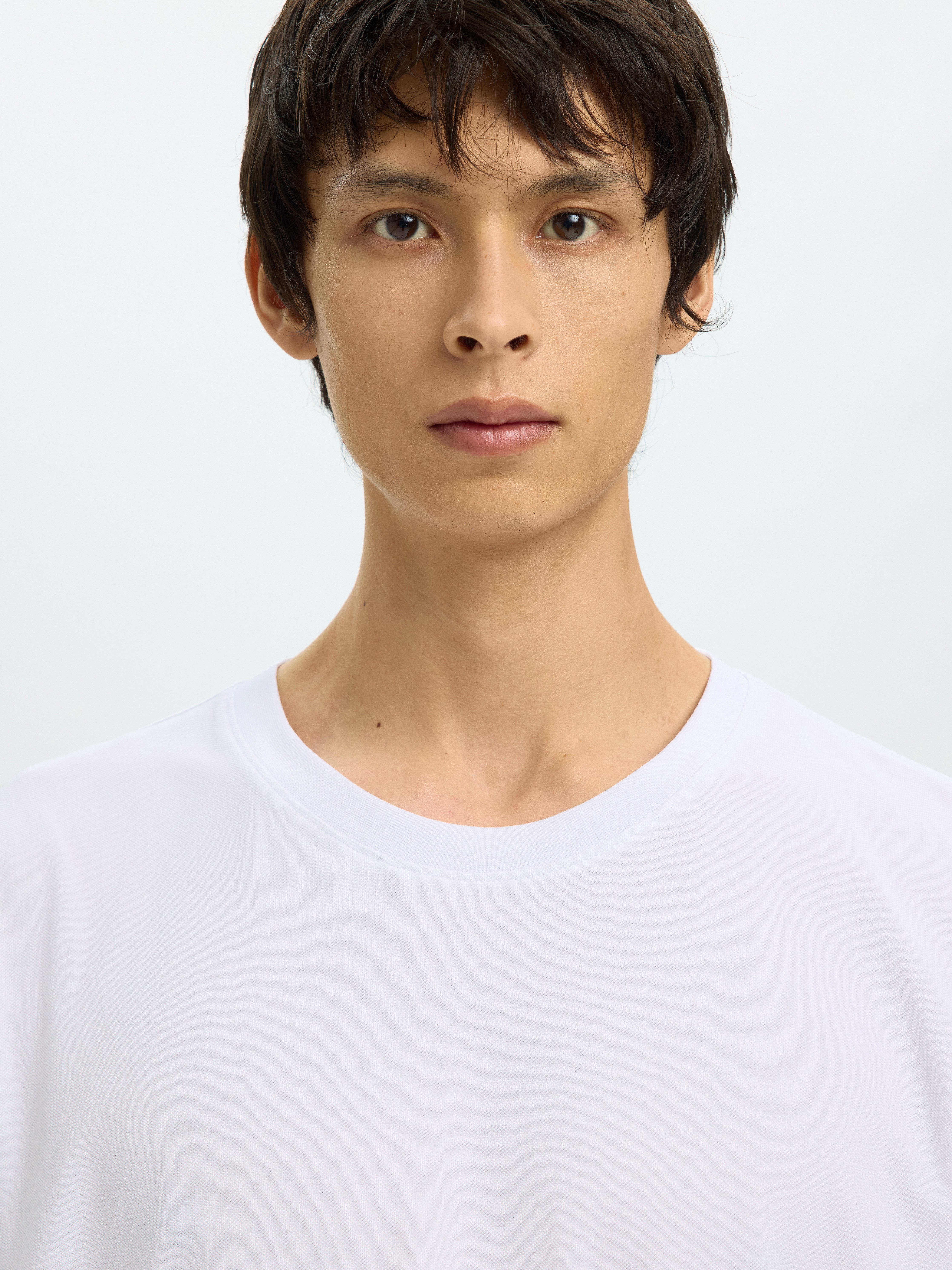 Selected Rundhalsshirt SLHATLAS SS O-NECK TEE Baumwollmischung, regular fit