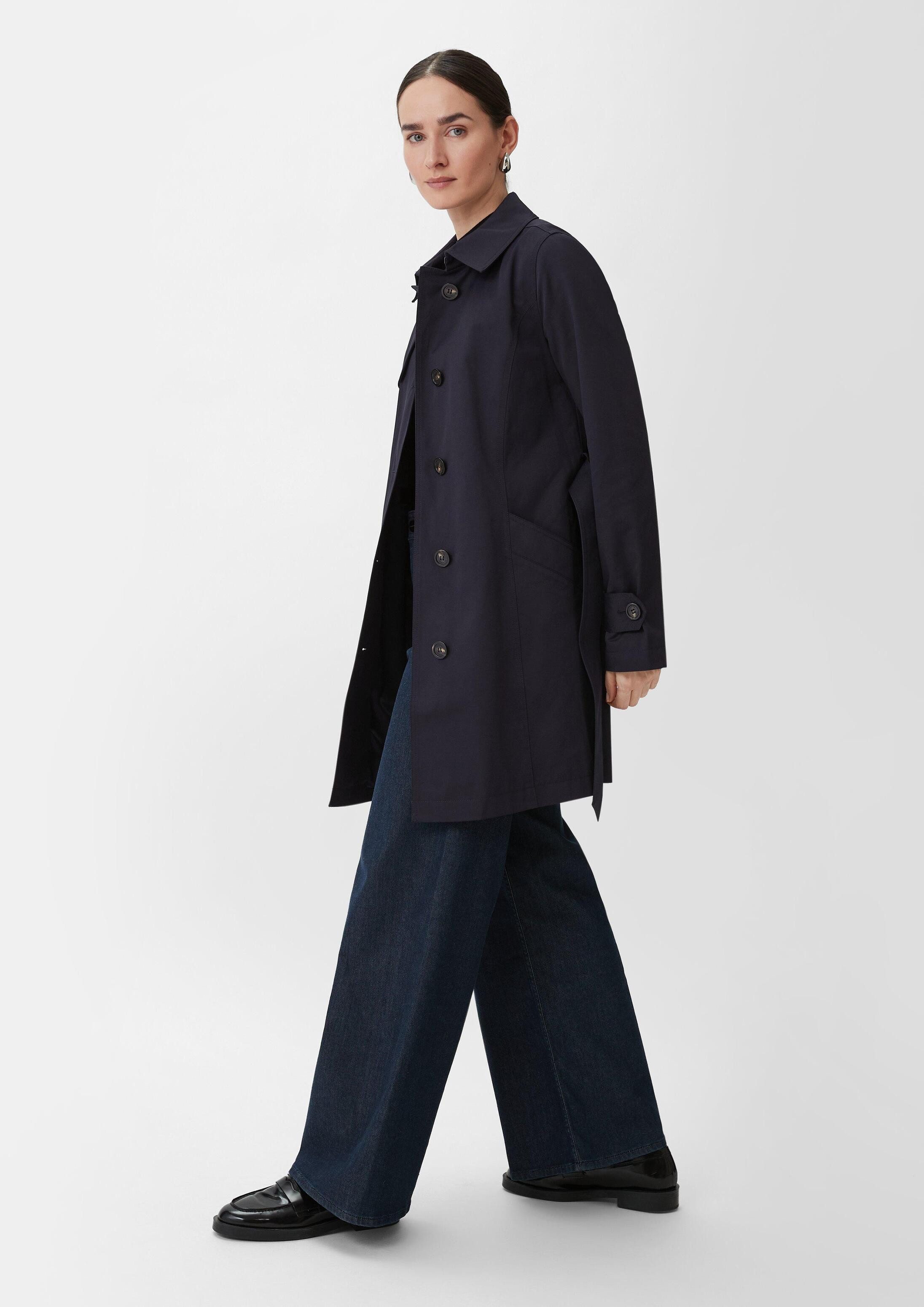 comma Trenchcoat Outdoor-Mantel Taillierter Trenchcoat mit Bindegürtel – Bild 5 von 5
