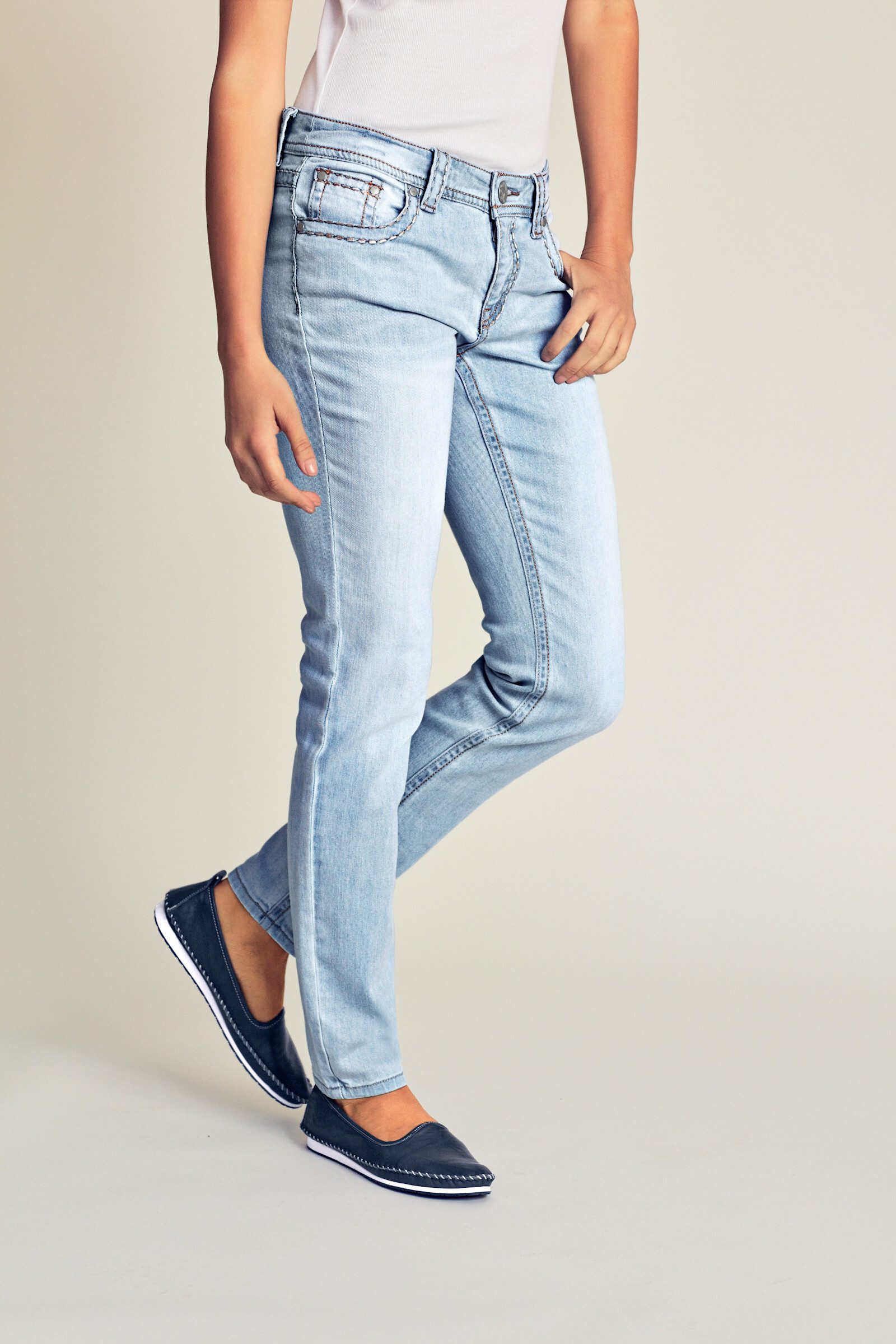 Andrea Conti Slipper . Slipper