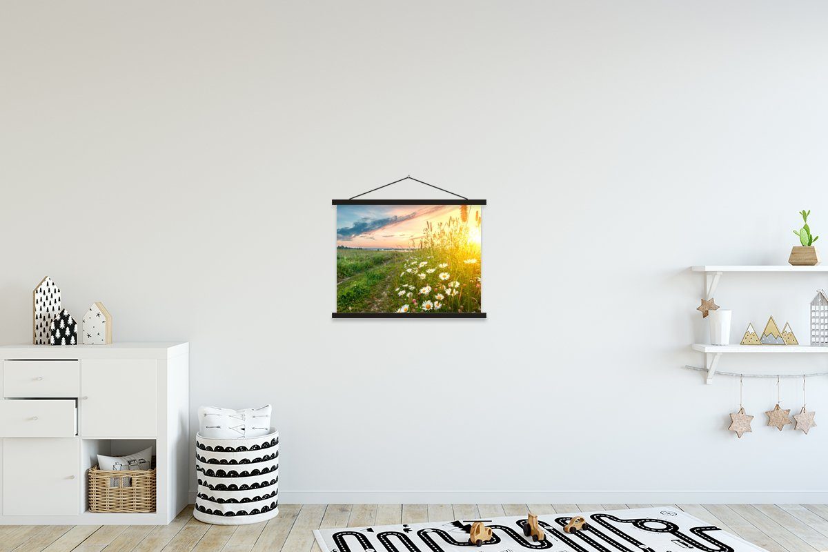 MuchoWow Poster Blumen - Gänseblümchen - Natur - Sonne - Horizont, (1 St), Magnetische Posterleiste, Eichenholz, Holzleisten, Textilposter schwarz | schwarz