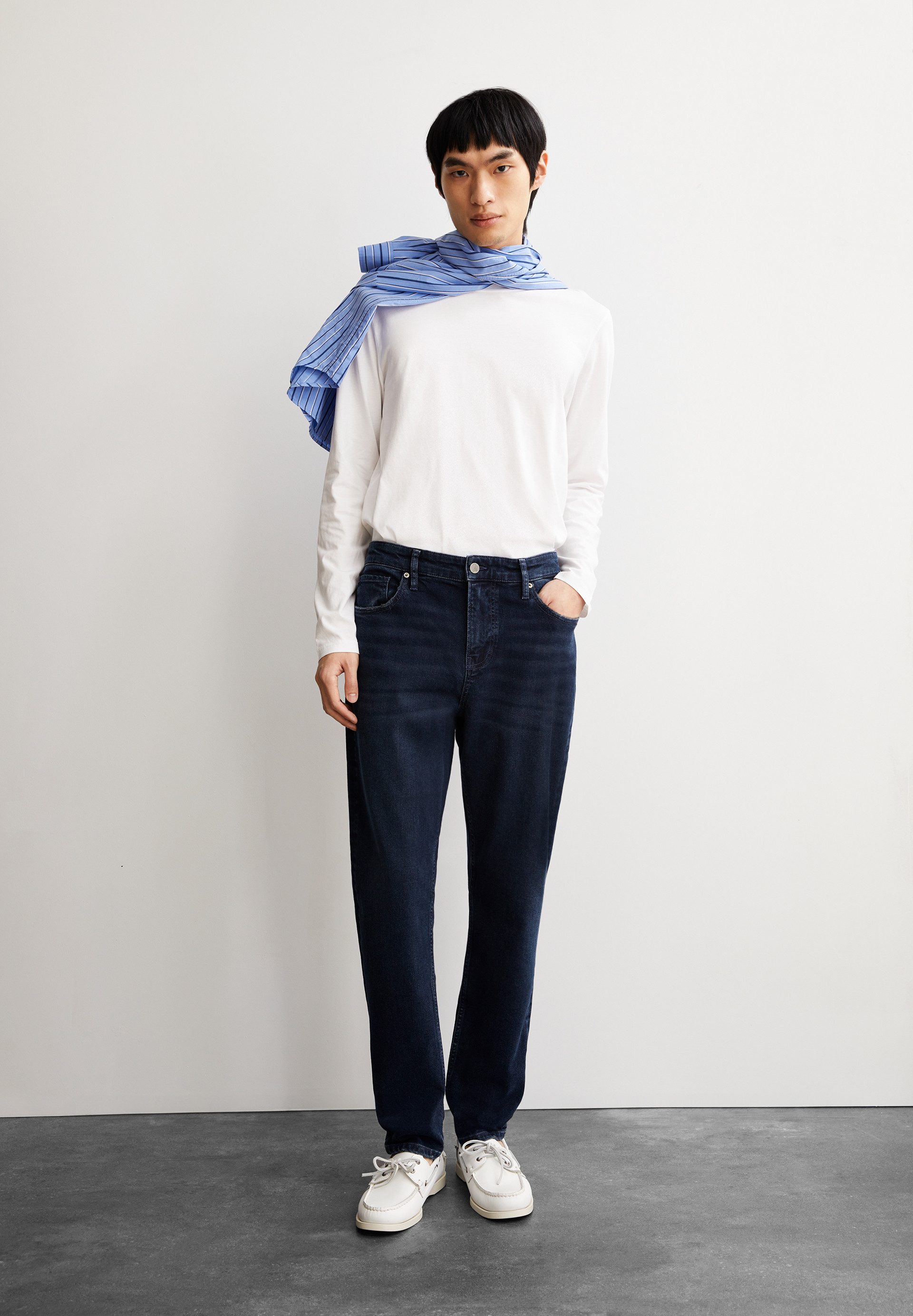 Armedangels Tapered-fit-Jeans AARJO TARPA (Comfort-Stretch, Regular Fit) Mid waist