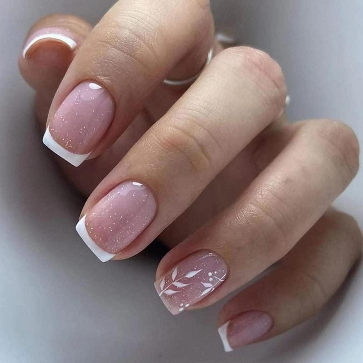 LuxusKollektion Kunstfingernägel 24er Set Weiß Pink Gold Glitter Nägel Kurz Aufkleben French Square