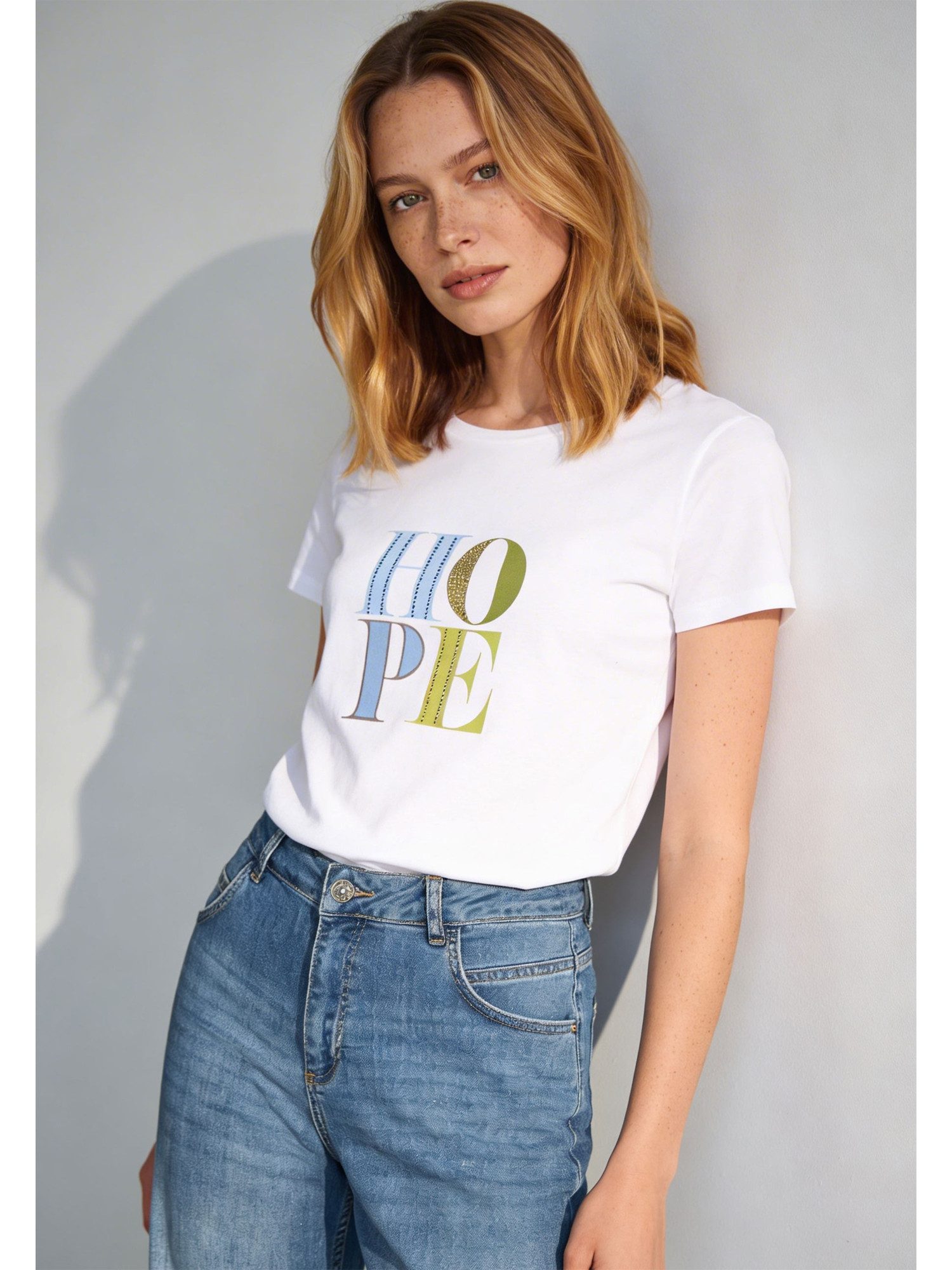 MORE&MORE Kurzarmshirt weiß,1/2 Arm, Glanzsteinchenschrift