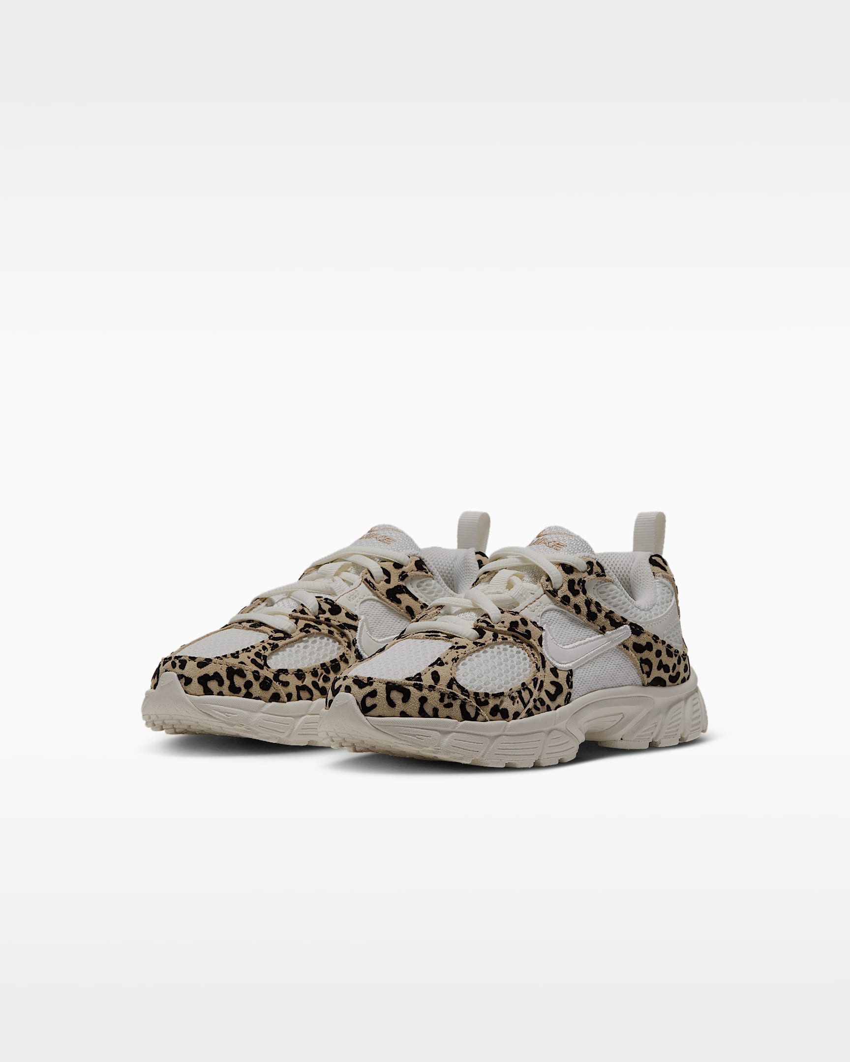 Nike Sportswear V5 RNR Sneaker (für Kinder) inspiriert vom Design des Y2K Nike Vomero 5