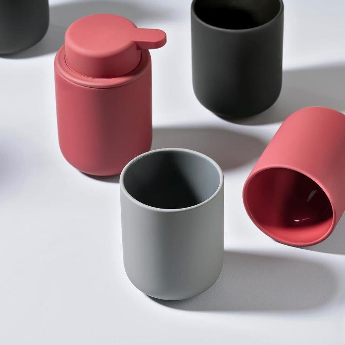 Zone Denmark Zahnputzbecher ZONE Zahnbürstenbecher UME Grau, Keramik mit Soft-Touch, (Stück)