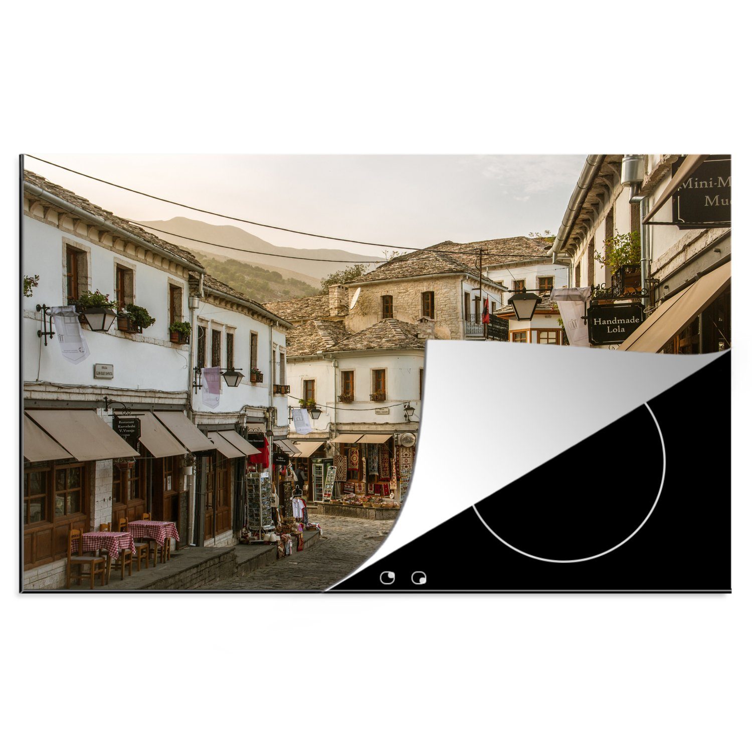 MuchoWow Herdblende-/Abdeckplatte Straßen der Altstadt in Albanien, Vinyl, (1 tlg), 81x52 cm, Induktionskochfeld Schutz für die küche, Ceranfeldabdeckung