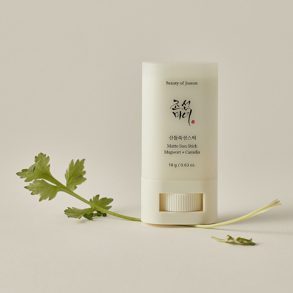 Beauty of Joseon Sonnenschutzstift MATTE SUN STICK MUGWORT + CAMELIA LSF 50+, für empfindliche und fettige Haut, mattiert und schützt effektiv