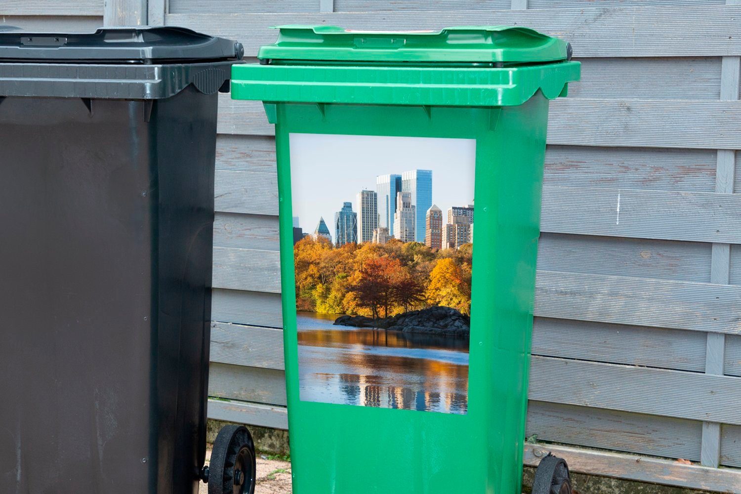 Mülltonne, MuchoWow Park Central Mülleimer-aufkleber, - Abfalbehälter Sticker, (1 St), Herbst York - Container, New Wandsticker
