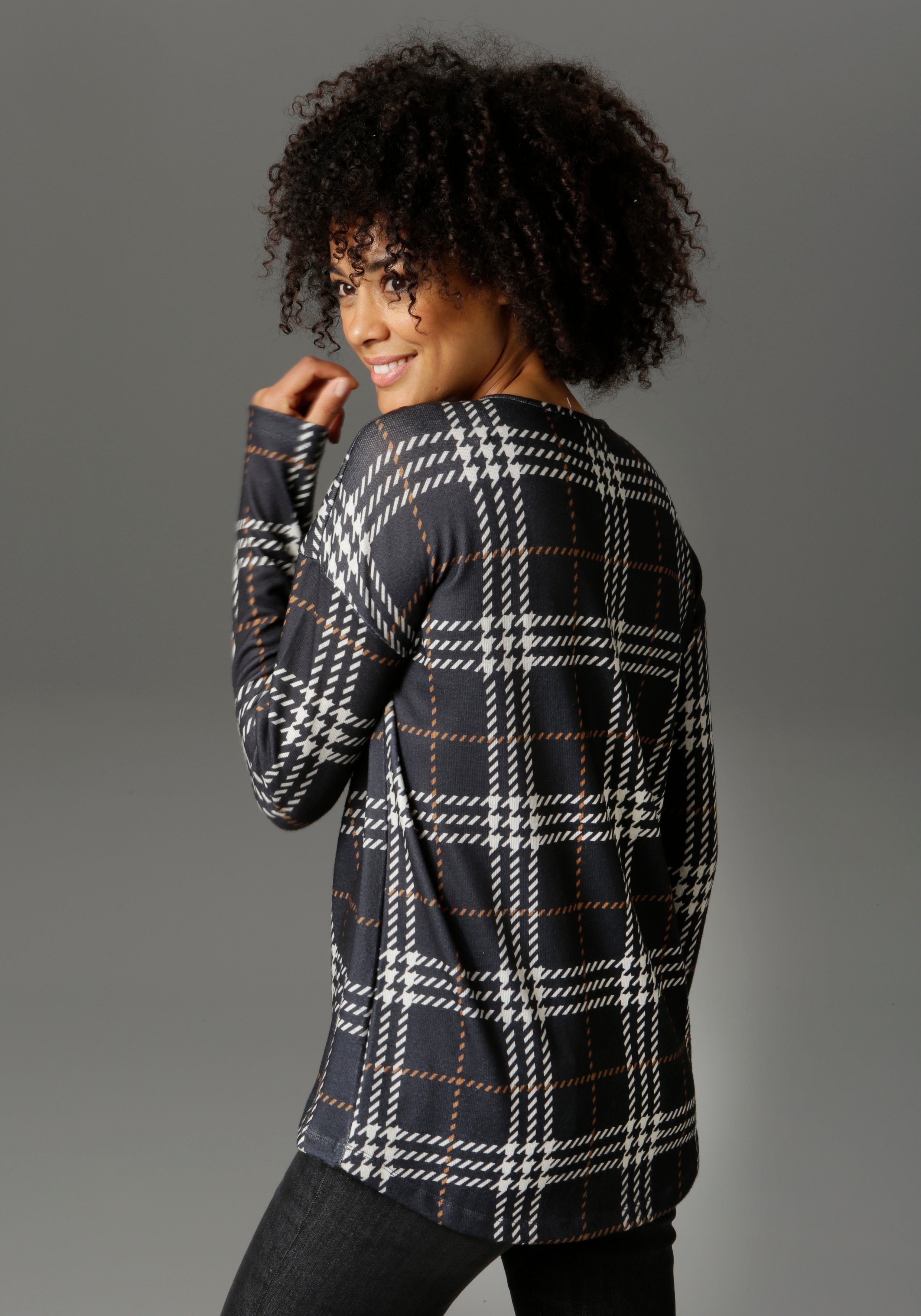 Aniston CASUAL Sweatshirt im Karo-Dessin günstig online kaufen