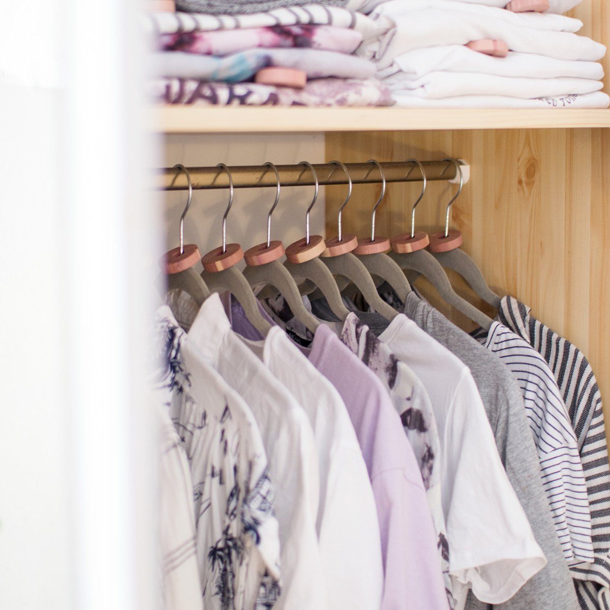 Navaris Dekobügel 45x Bio Mottenschutz Ringe aus Holz - Schutz vor Motten, günstig online kaufen