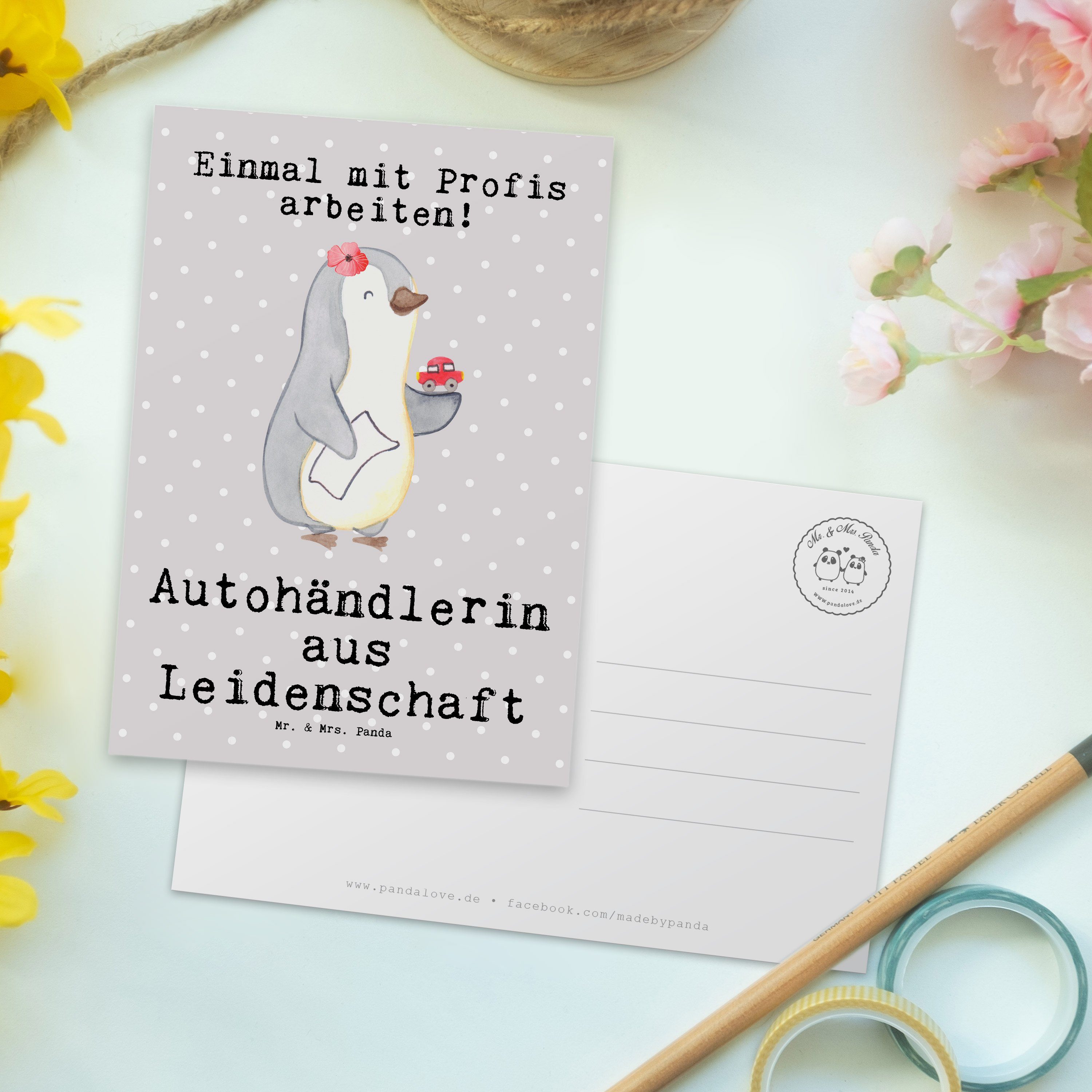Autohändlerin & Pastell Leidenschaft Geschenk, Mrs. Ausbildung - Mr. Grau - Postkarte aus Panda