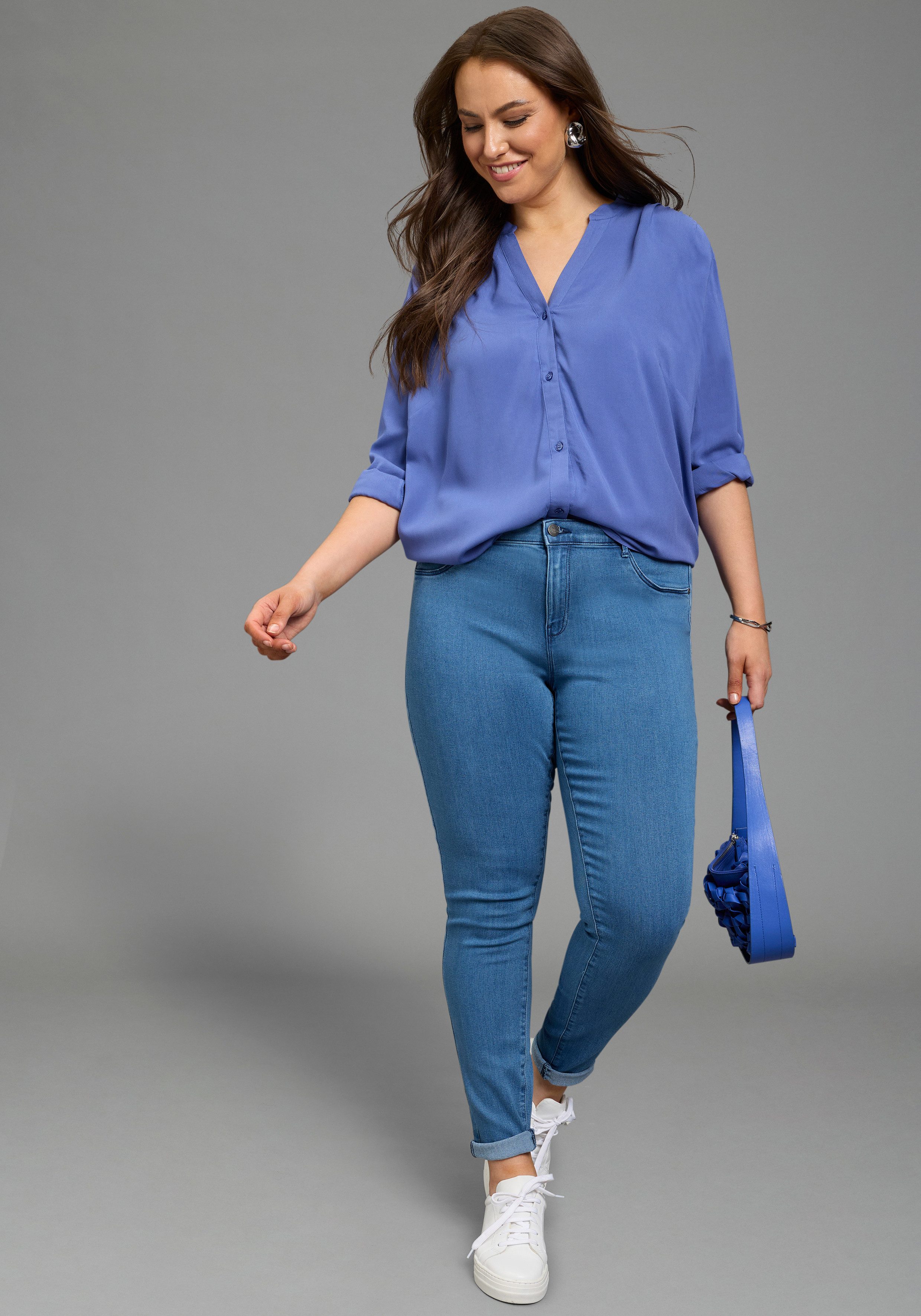 Laura Scott CURVE Longbluse Große Größen im Tunika Stil aus weicher Viskose – Bild 4 von 5