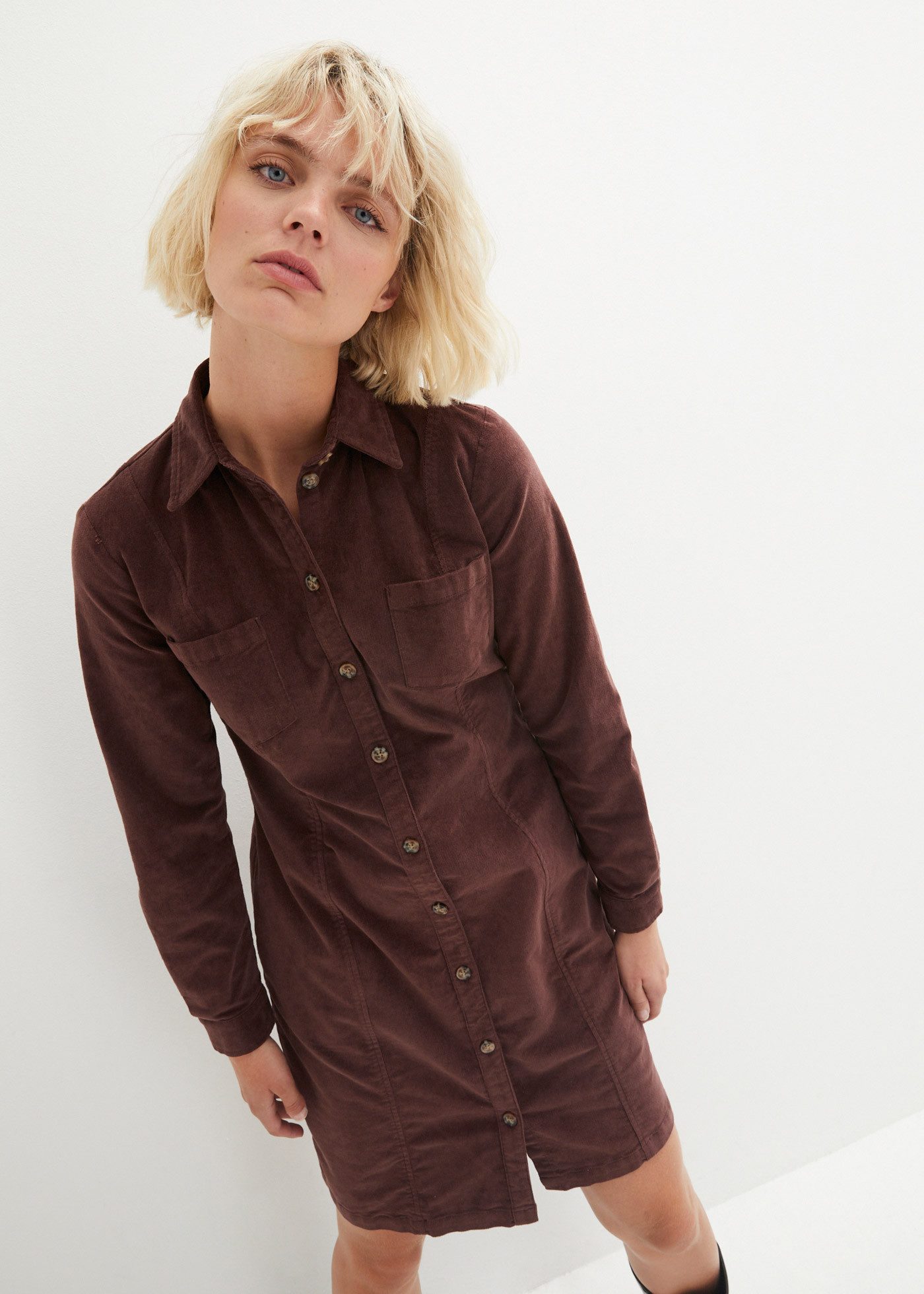 bonprix Hemdblusenkleid für Alltag, aus Baumwolle und Elasthan, mit Knopfleiste