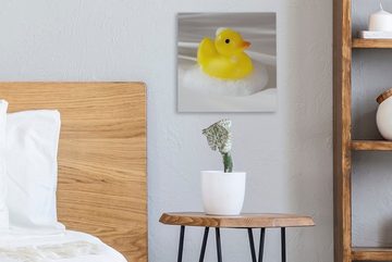 OneMillionCanvasses® Leinwandbild Bade-Ente mit Schaum, (1 St), Leinwand Bilder für Wohnzimmer Schlafzimmer