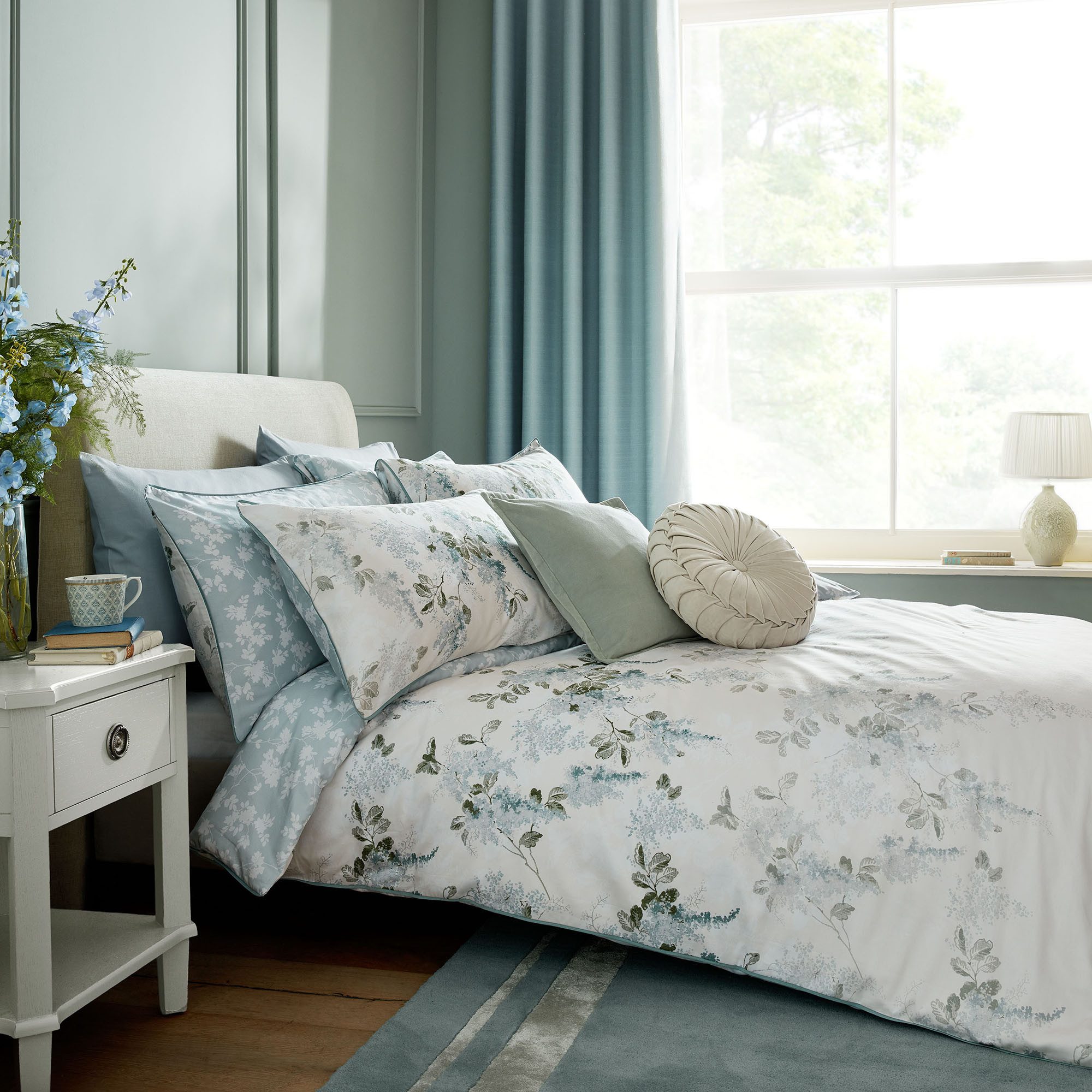 LAURA ASHLEY Wendebettwäsche Mirabelle, Satin, 3 teilig, mit floralem Muster, inkl 2 Kissenbezüge